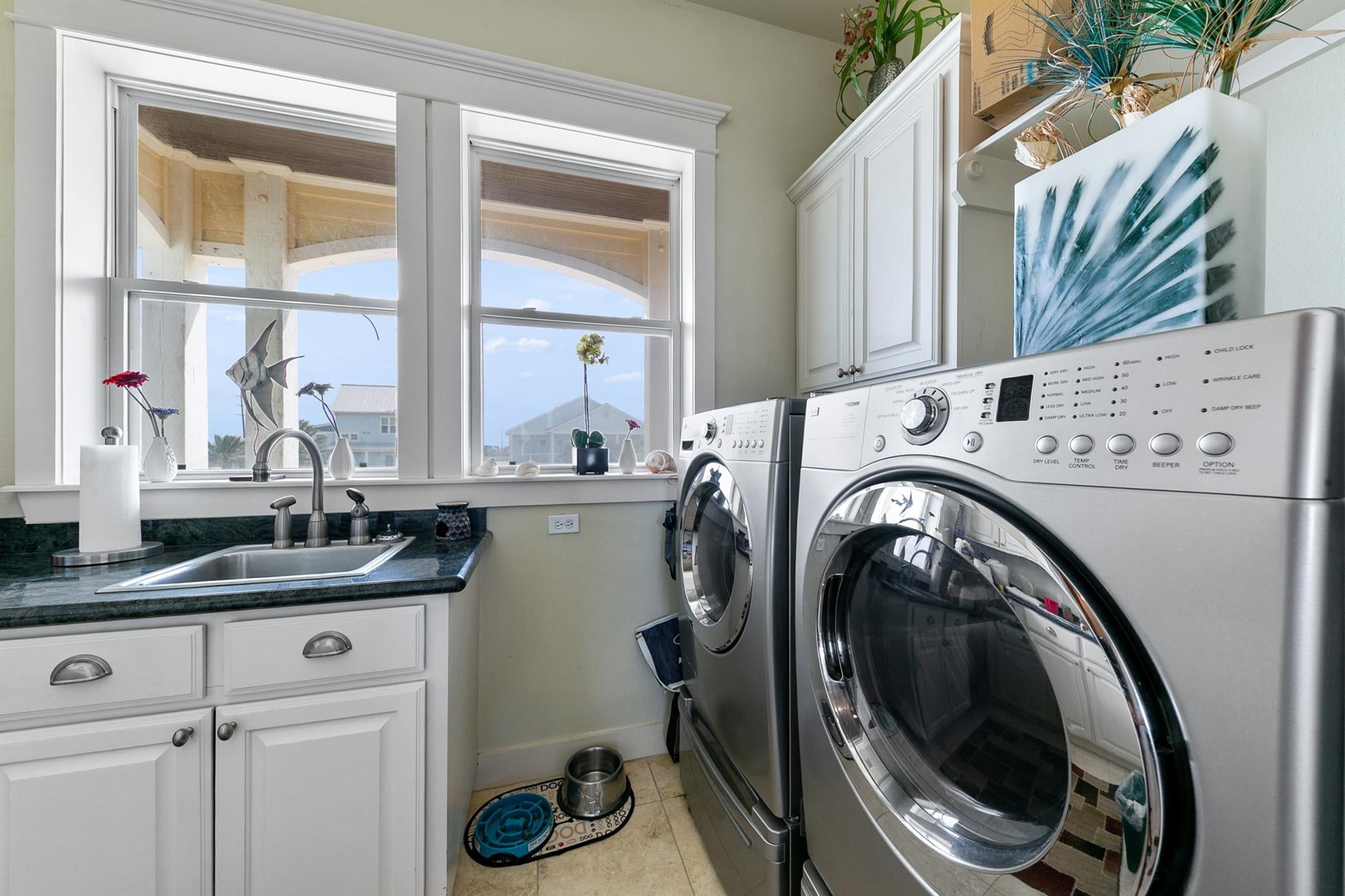 Galveston, Texas, 77554, United States, 4 Bedrooms Bedrooms, ,4 BathroomsBathrooms,Residential,Active,1943806