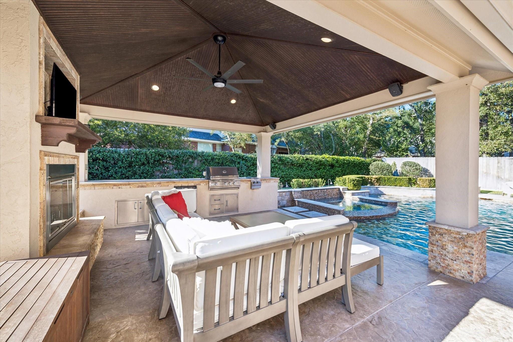 The Woodlands, Texas, 77382, United States, 4 Bedrooms Bedrooms, ,5 BathroomsBathrooms,Residential,Active,1989781