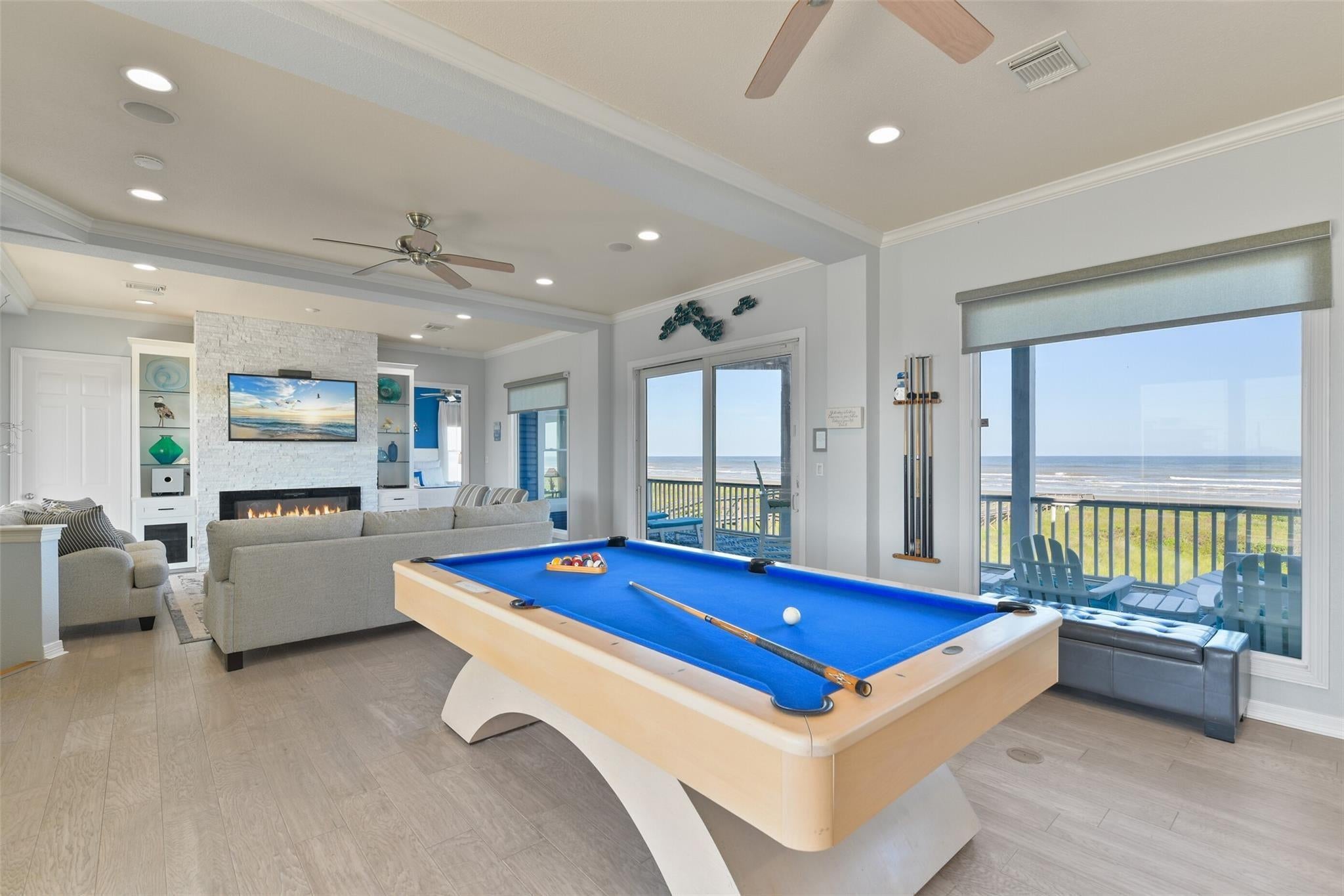 Galveston, Texas, 77554, United States, ,4 BathroomsBathrooms,Residential,Active,1704237