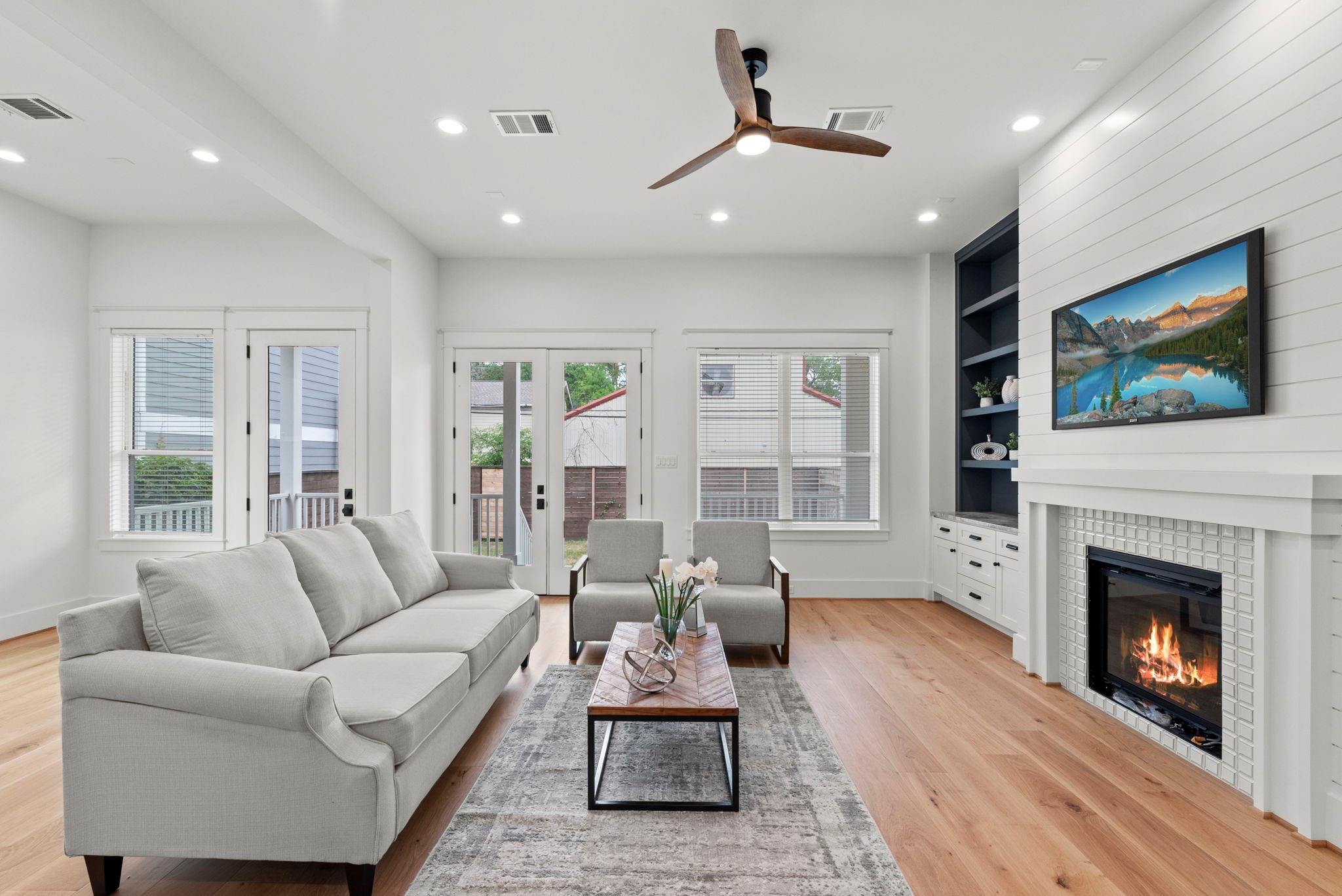 Houston, Texas, 77008, United States, 4 Bedrooms Bedrooms, ,5 BathroomsBathrooms,Residential,Active,1990668