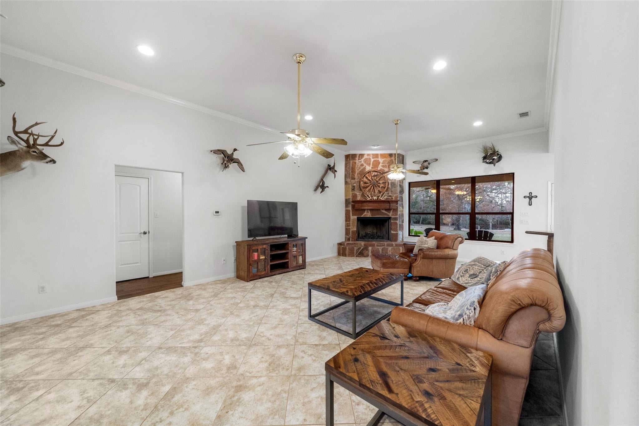 Trinity, Texas, 75862, United States, 3 Bedrooms Bedrooms, ,3 BathroomsBathrooms,Residential,Active,1998594