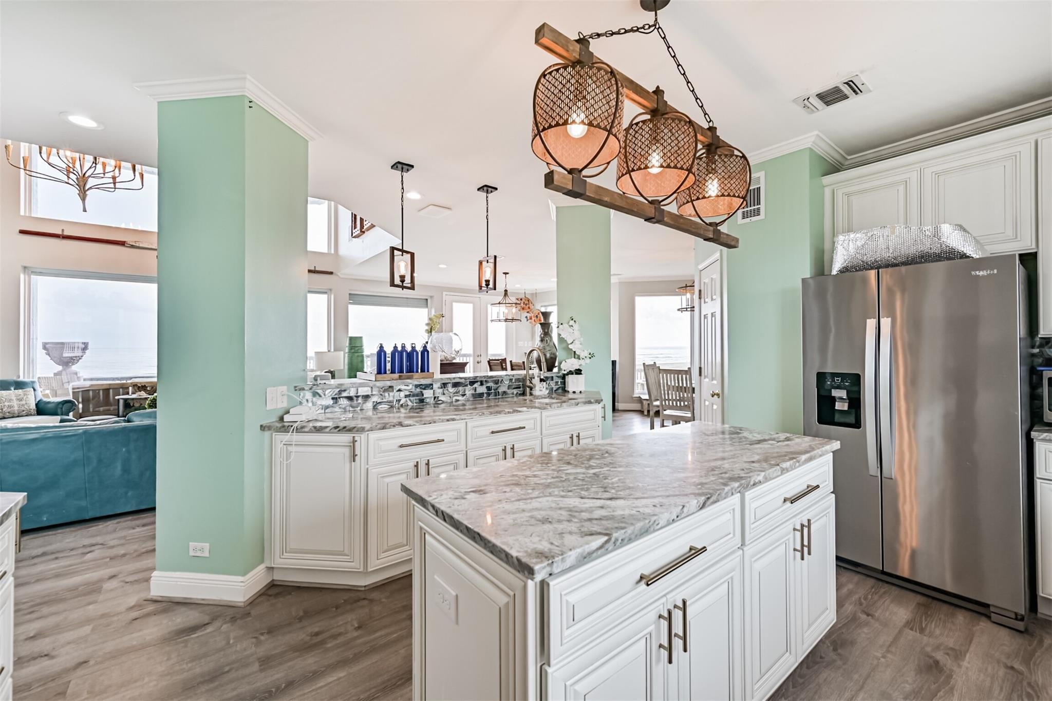 Galveston, Texas, 77554, United States, 6 Bedrooms Bedrooms, ,7 BathroomsBathrooms,Residential,Active,1907960