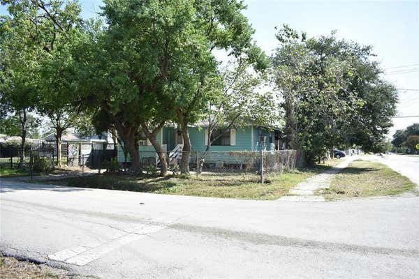 3602 MOORE ST, HOUSTON, TX 77009, photo 4 of 10