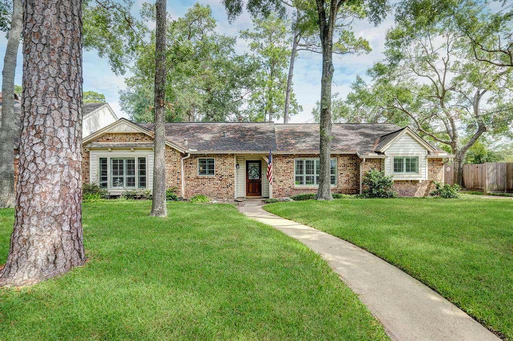 12102 TAYLORCREST RD, BUNKER HILL VILLAGE, TX 77024, photo 1 of 22