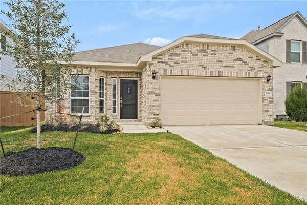 160 KELLY ST, ANGLETON, TX 77515 - Image 1