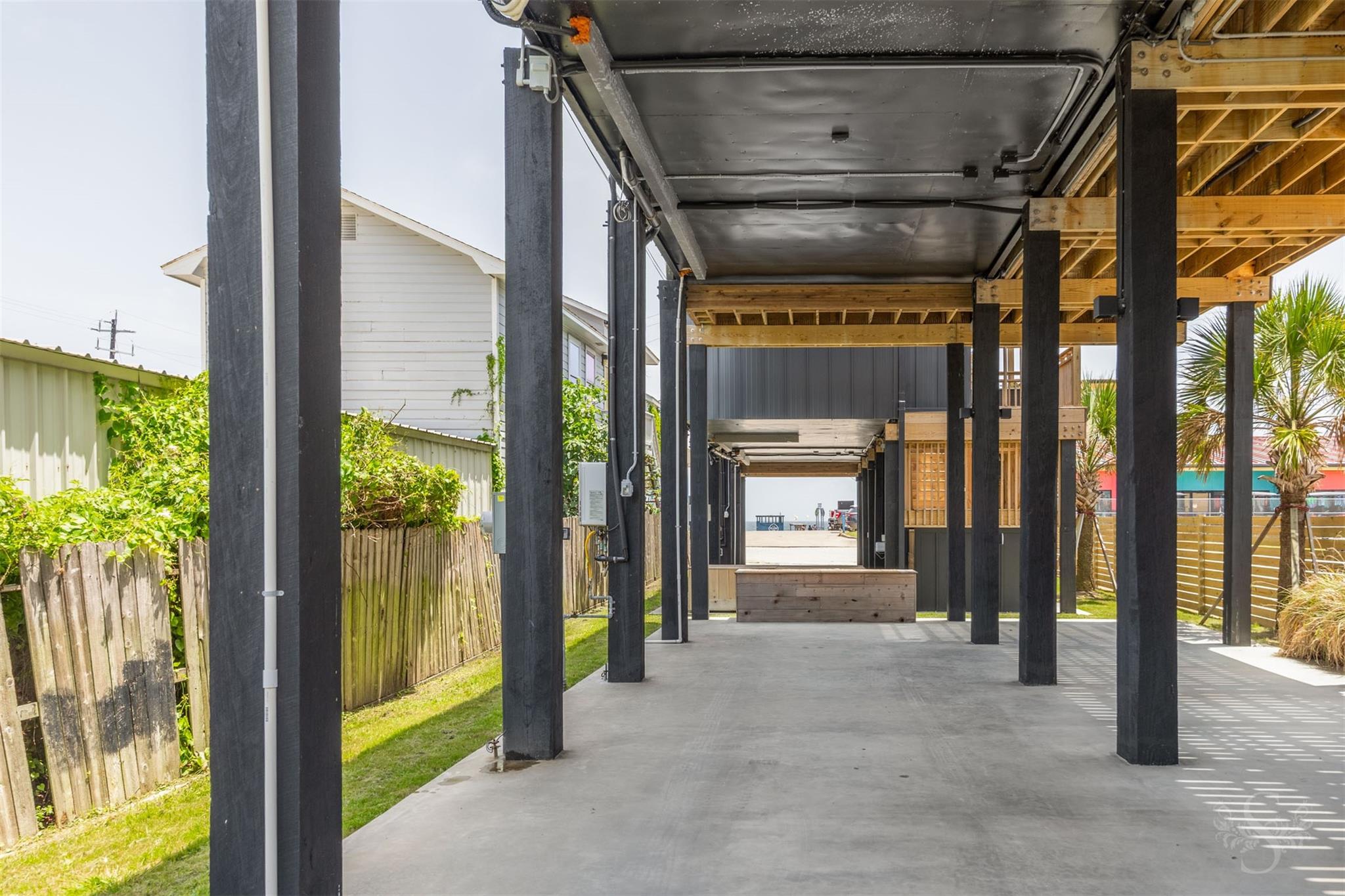 Galveston, Texas, 77550, United States, 4 Bedrooms Bedrooms, ,2 BathroomsBathrooms,Residential,Active,1885028