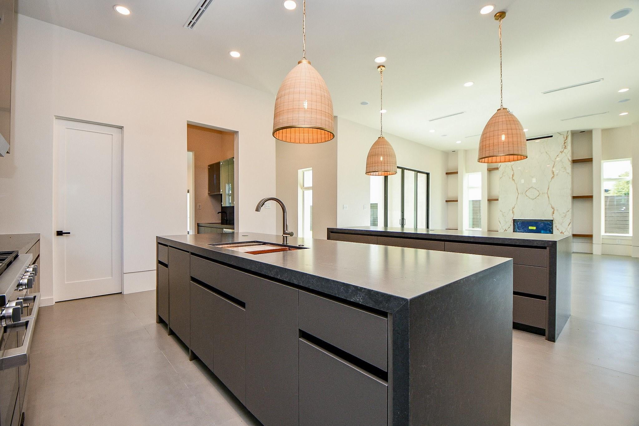 Houston, Texas, 77055, United States, 4 Bedrooms Bedrooms, ,5 BathroomsBathrooms,Residential,Active,1967102