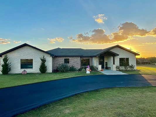 415 JUNIPER TRL, YOAKUM, TX 77995 - Image 1