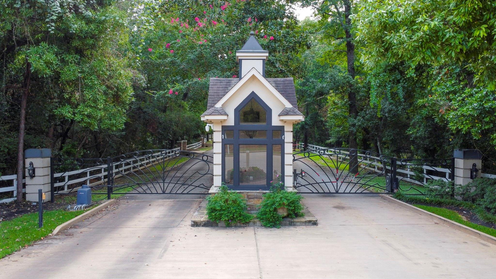 Conroe, Texas, 77304, United States, 4 Bedrooms Bedrooms, ,5 BathroomsBathrooms,Residential,Active,1993621