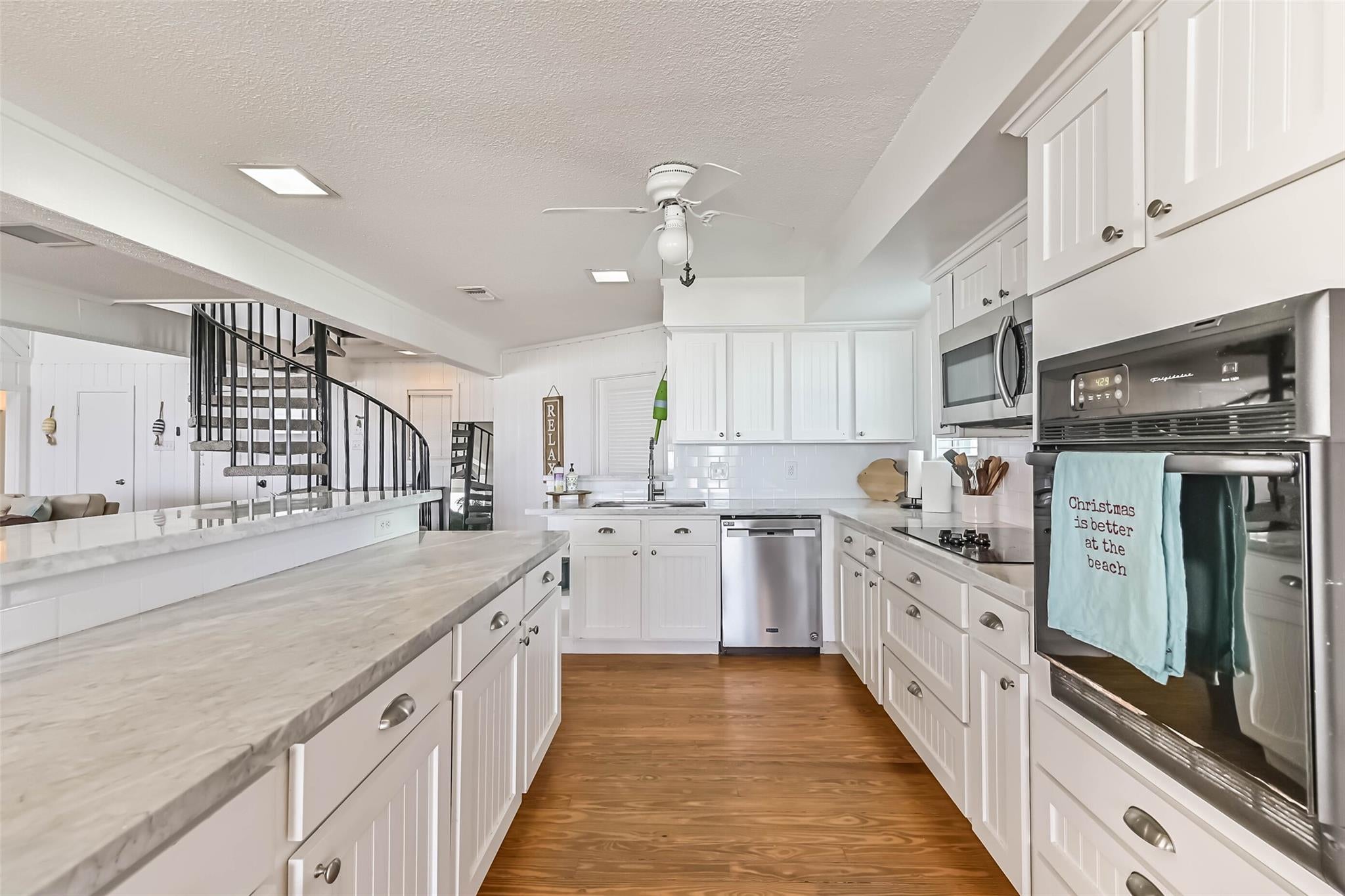 Galveston, Texas, 77554, United States, 4 Bedrooms Bedrooms, ,3 BathroomsBathrooms,Residential,Active,1909088