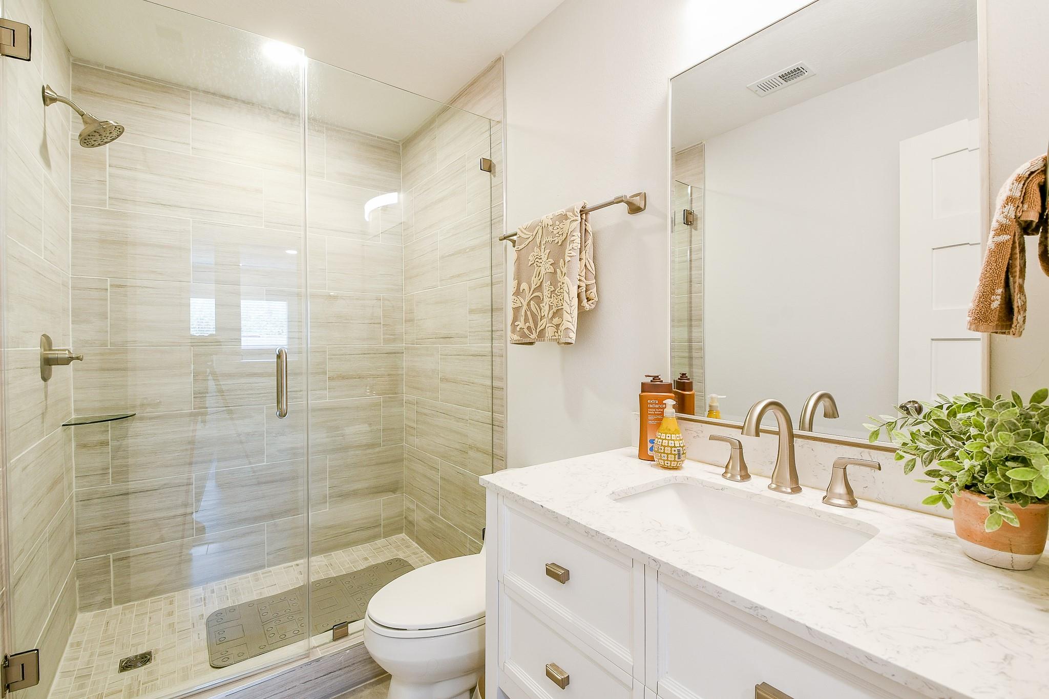 Houston, Texas, 77056, United States, ,3 BathroomsBathrooms,Residential,Active,1888505