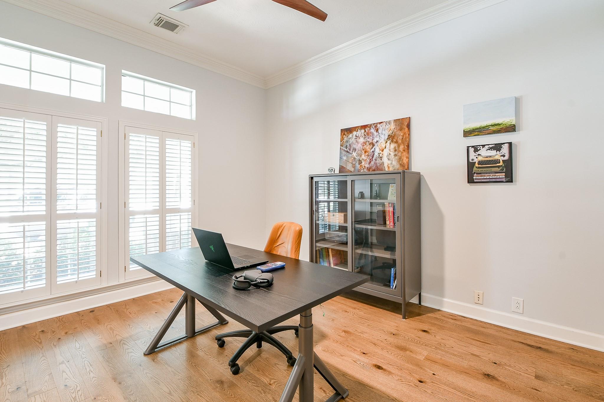 Houston, Texas, 77056, United States, ,3 BathroomsBathrooms,Residential,Active,1888505