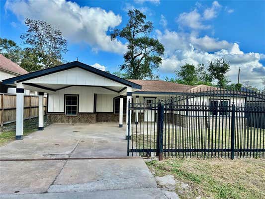 10320 CAXTON ST, HOUSTON, TX 77016 - Image 1