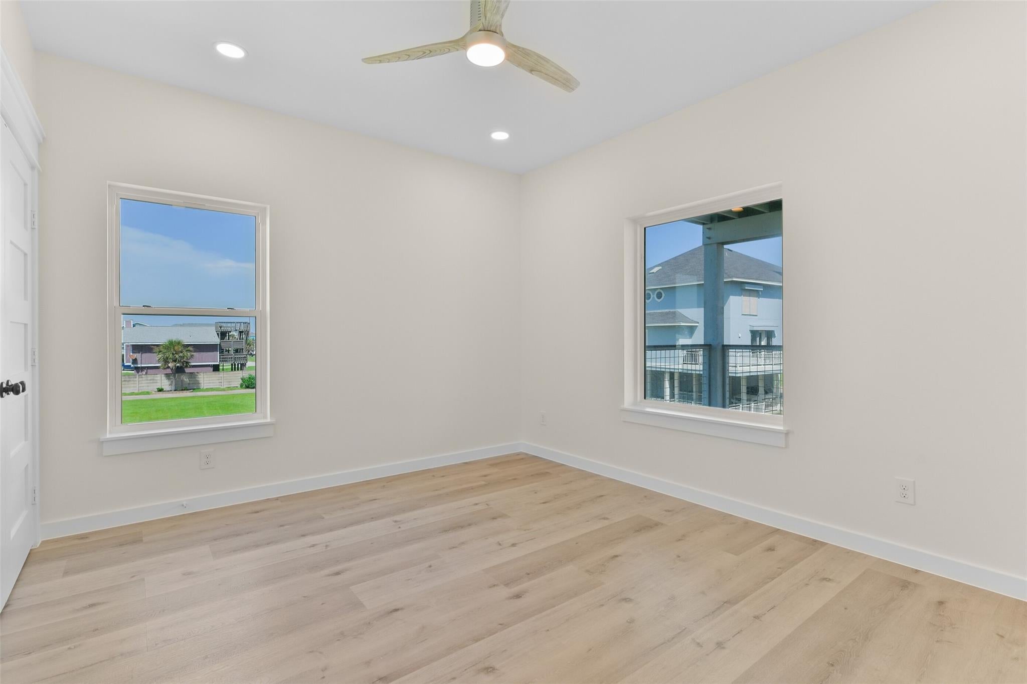 Jamaica Beach, Texas, 77554, United States, 5 Bedrooms Bedrooms, ,5 BathroomsBathrooms,Residential,Active,1884876