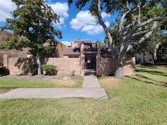 15686 BARKERS LANDING RD, HOUSTON, TX 77079 - Image 1