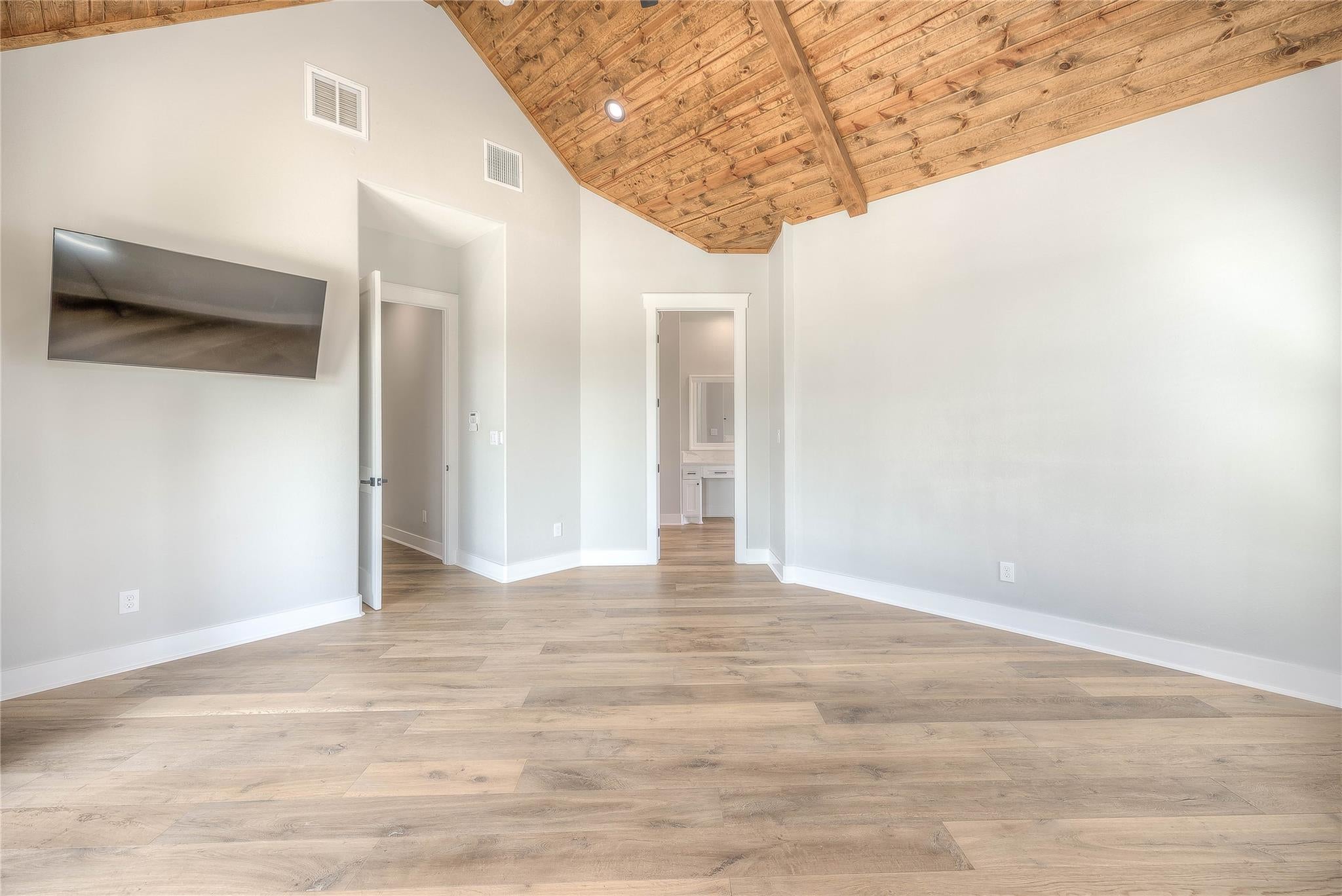 Livingston, Texas, 77351, United States, 5 Bedrooms Bedrooms, ,6 BathroomsBathrooms,Residential,Active,1905360