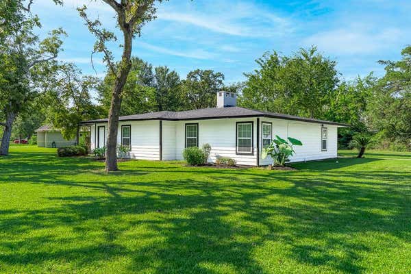 300 LAKEWOOD DR, BAYTOWN, TX 77520 - Image 1