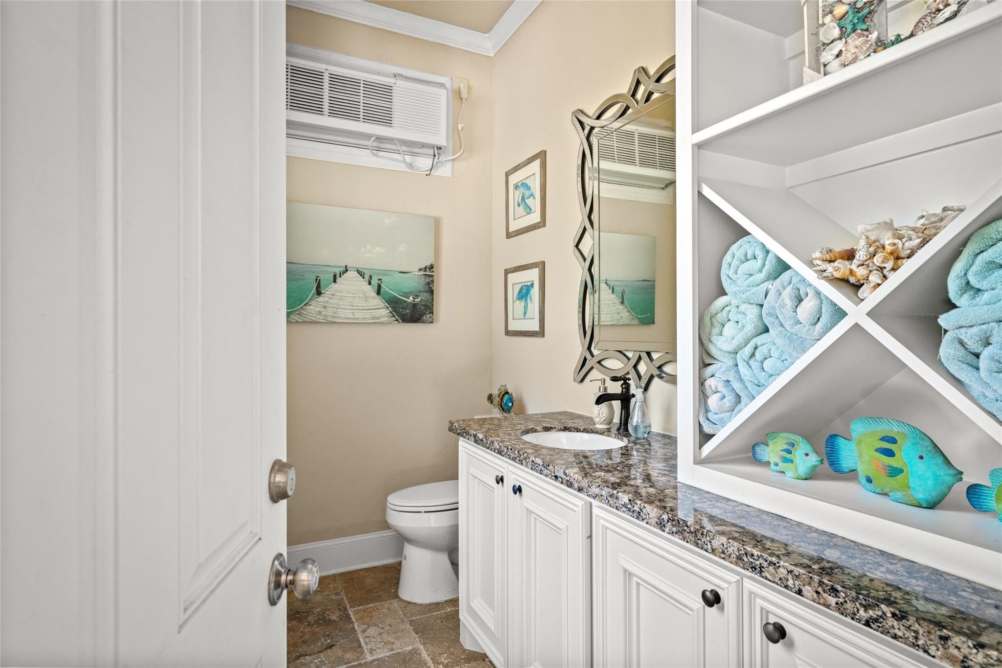 Humble, Texas, 77346, United States, 5 Bedrooms Bedrooms, ,8 BathroomsBathrooms,Residential,Active,2010145