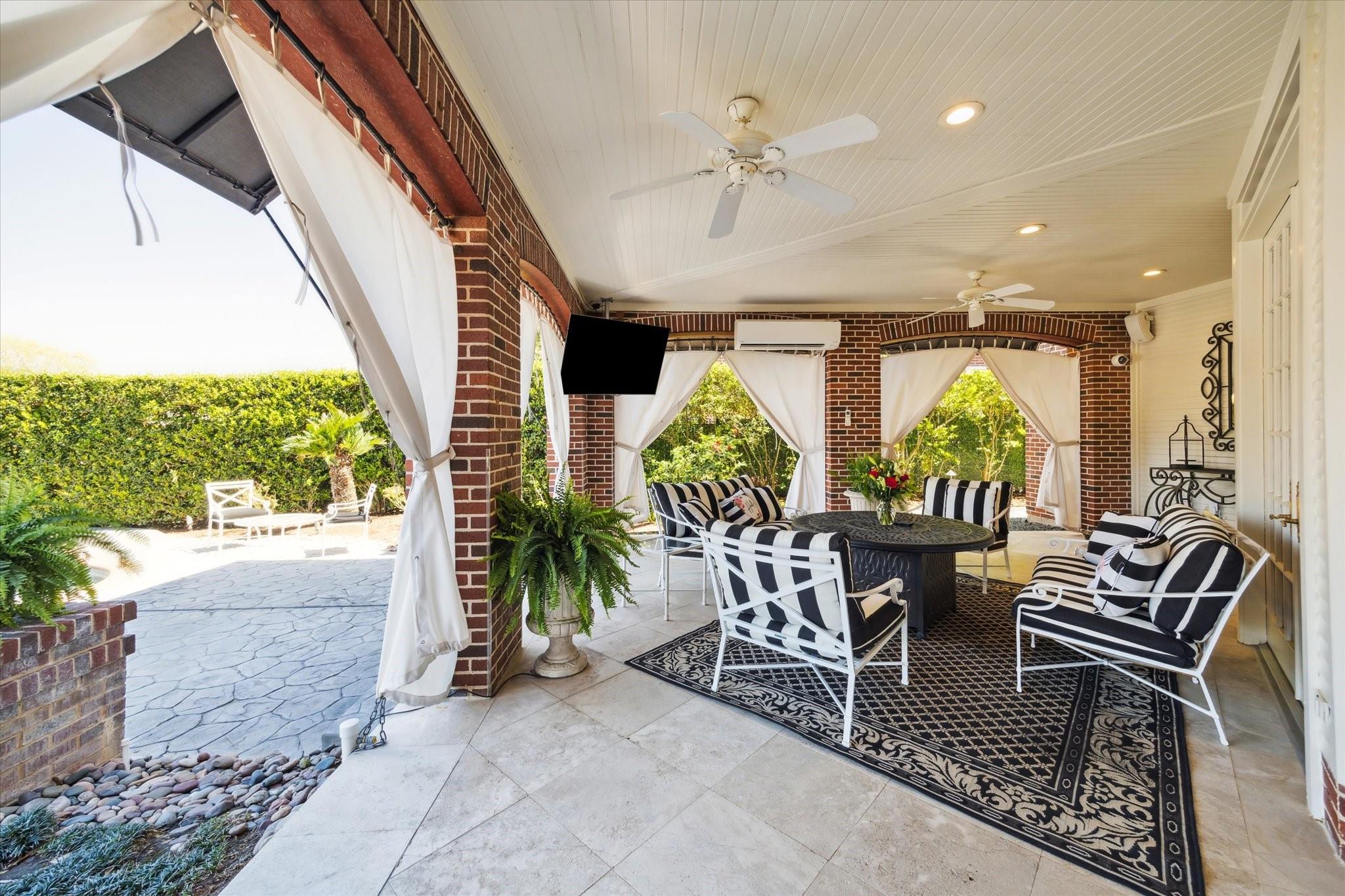 Sugar Land, Texas, 77479, United States, 6 Bedrooms Bedrooms, ,9 BathroomsBathrooms,Residential,Active,1970925