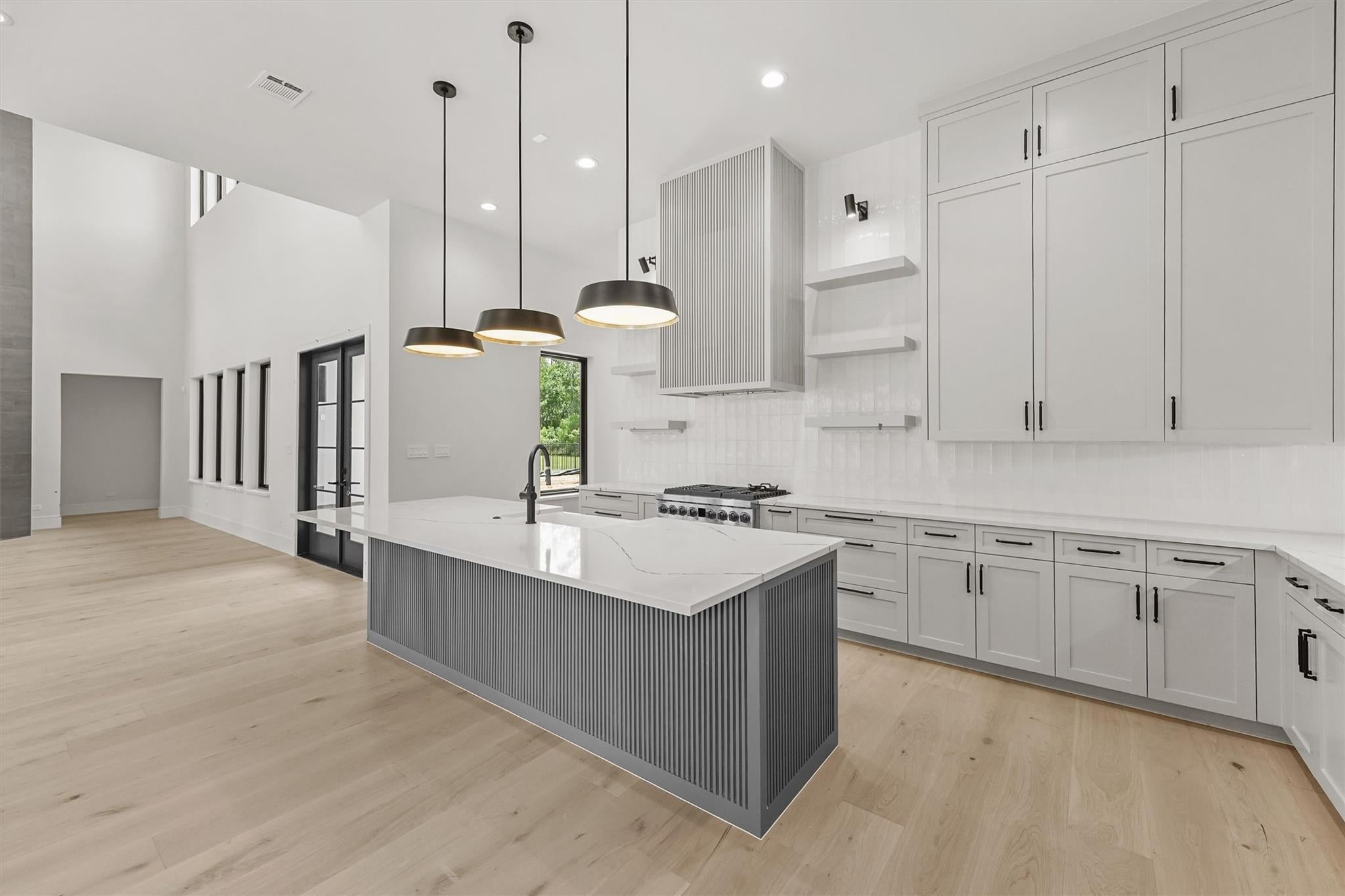 Montgomery, Texas, 77316, United States, ,Residential,Active,1704381