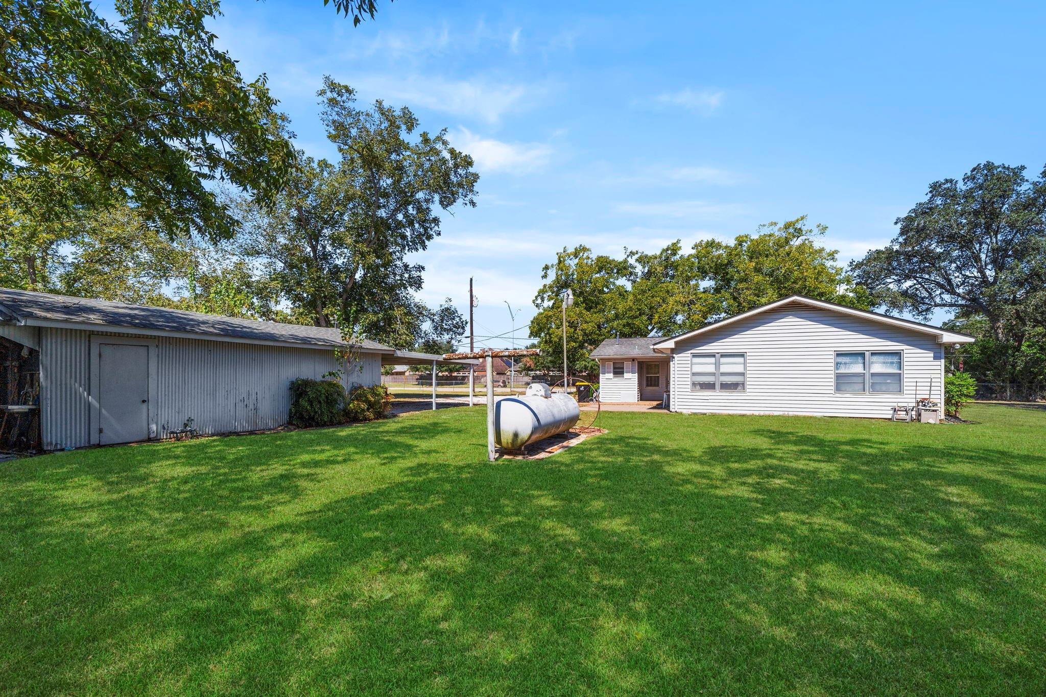 Rosenberg, Texas, 77469, United States, 3 Bedrooms Bedrooms, ,2 BathroomsBathrooms,Residential,Active,1972165
