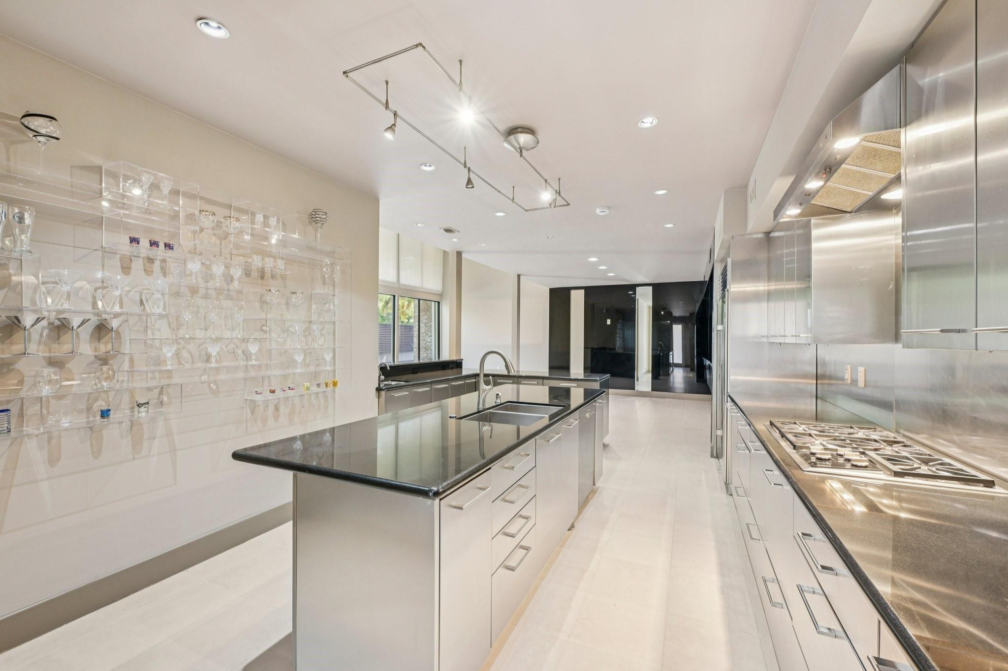 Houston, Texas, 77027, United States, 3 Bedrooms Bedrooms, ,4 BathroomsBathrooms,Residential,Active,1969670