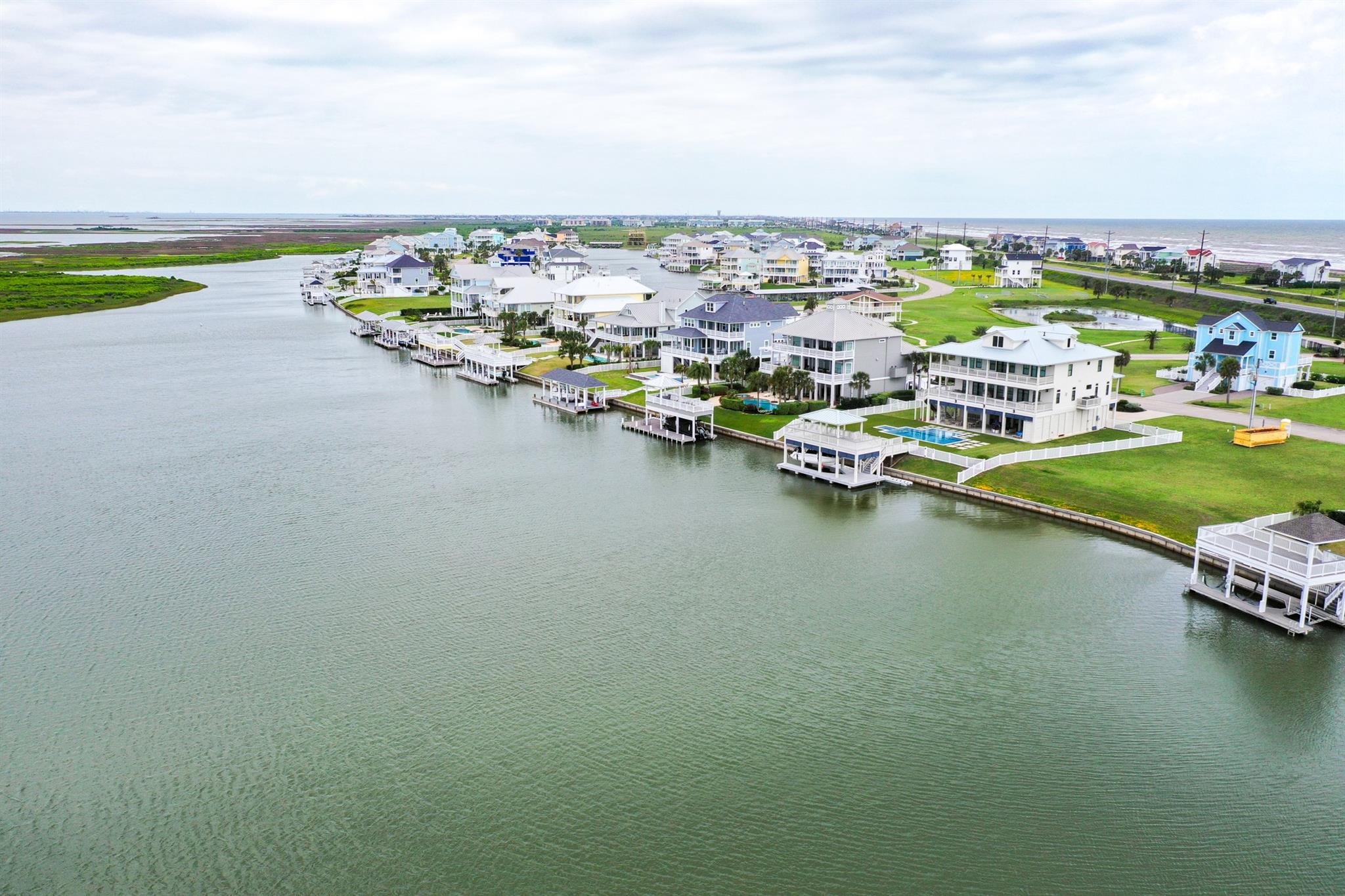 Galveston, Texas, 77554, United States, 4 Bedrooms Bedrooms, ,4 BathroomsBathrooms,Residential,Active,1943806