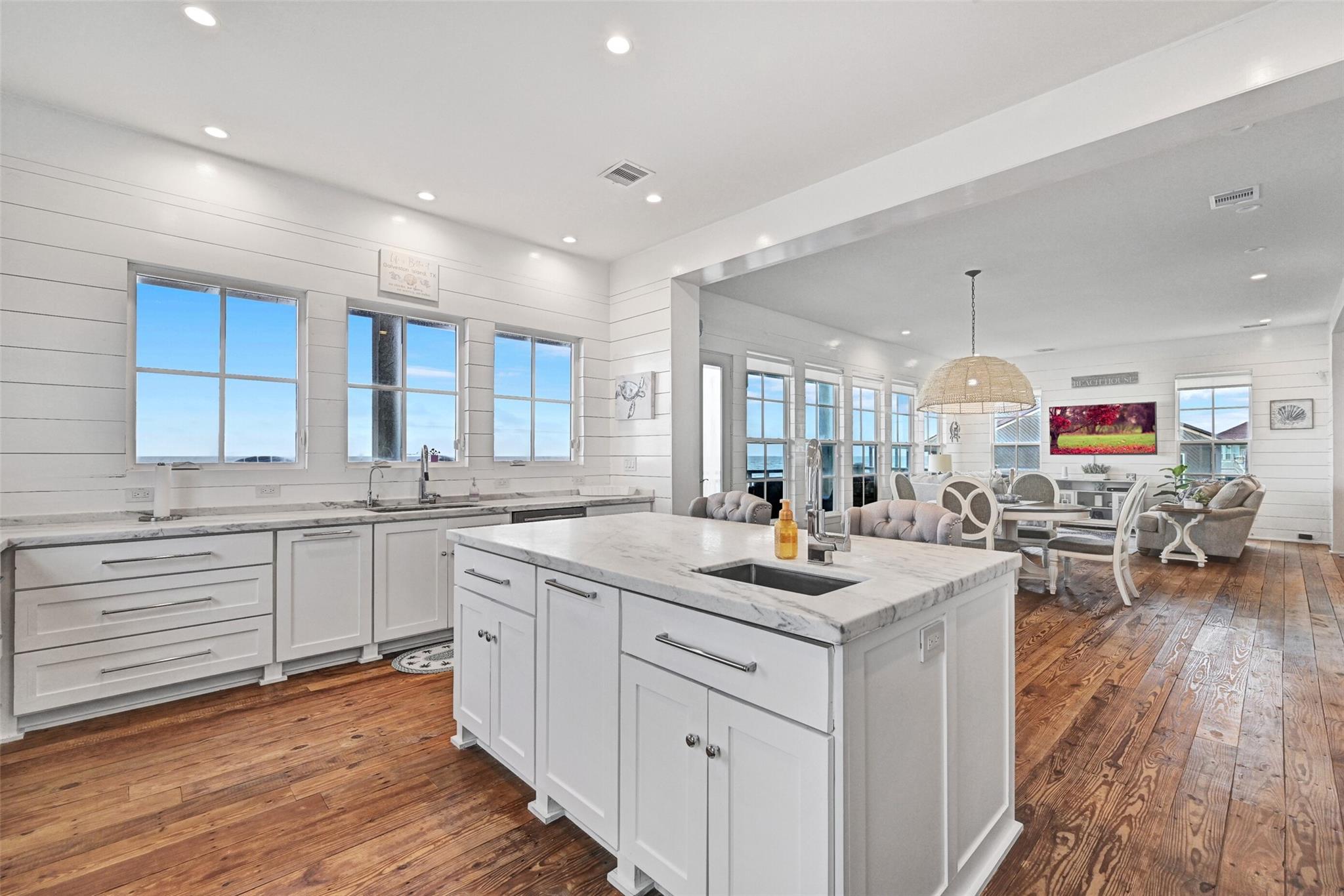 Galveston, Texas, 77554, United States, 3 Bedrooms Bedrooms, ,3 BathroomsBathrooms,Residential,Active,1880201