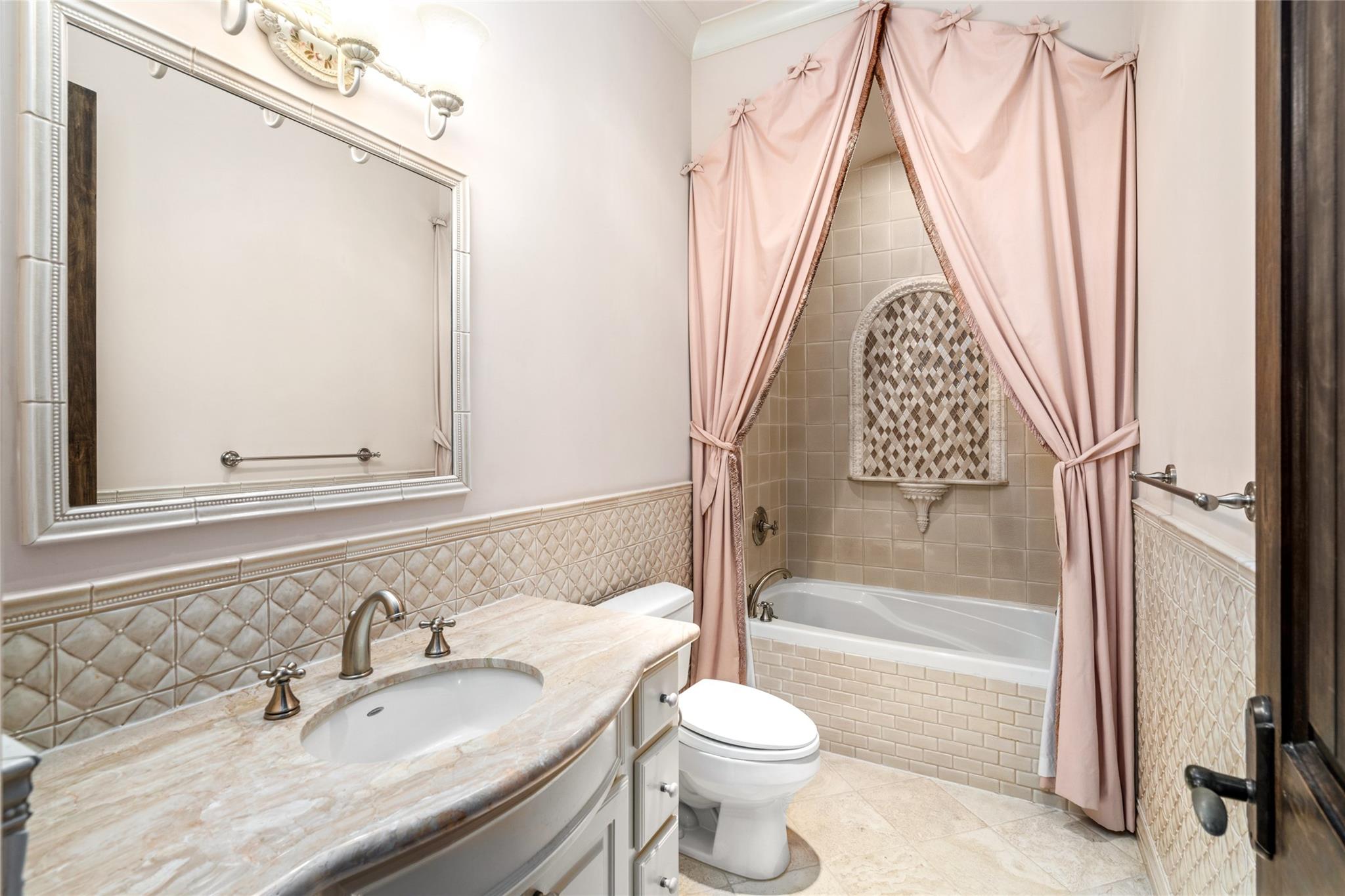 Houston, Texas, 77082, United States, 5 Bedrooms Bedrooms, ,7 BathroomsBathrooms,Residential,Active,2002343