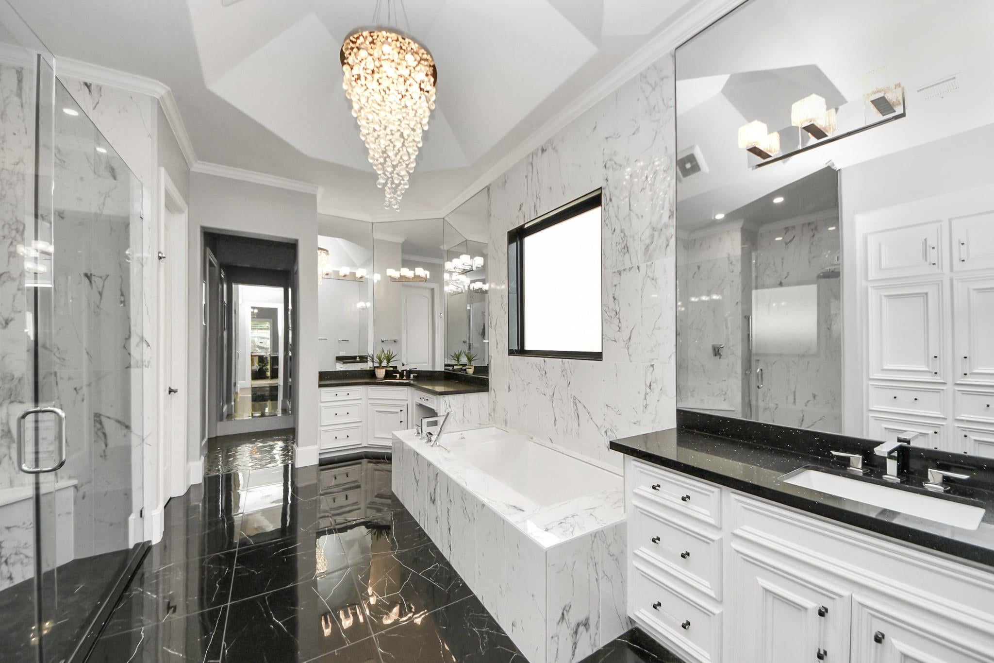 Missouri City, Texas, 77459, United States, 5 Bedrooms Bedrooms, ,4 BathroomsBathrooms,Residential,Active,1922655