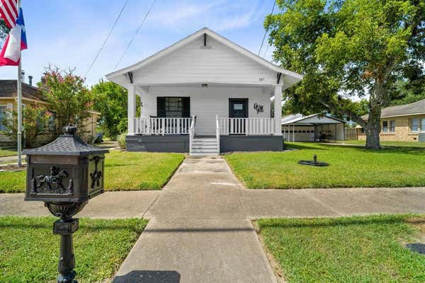 207 W MAIN ST, EAGLE LAKE, TX 77434 - Image 1