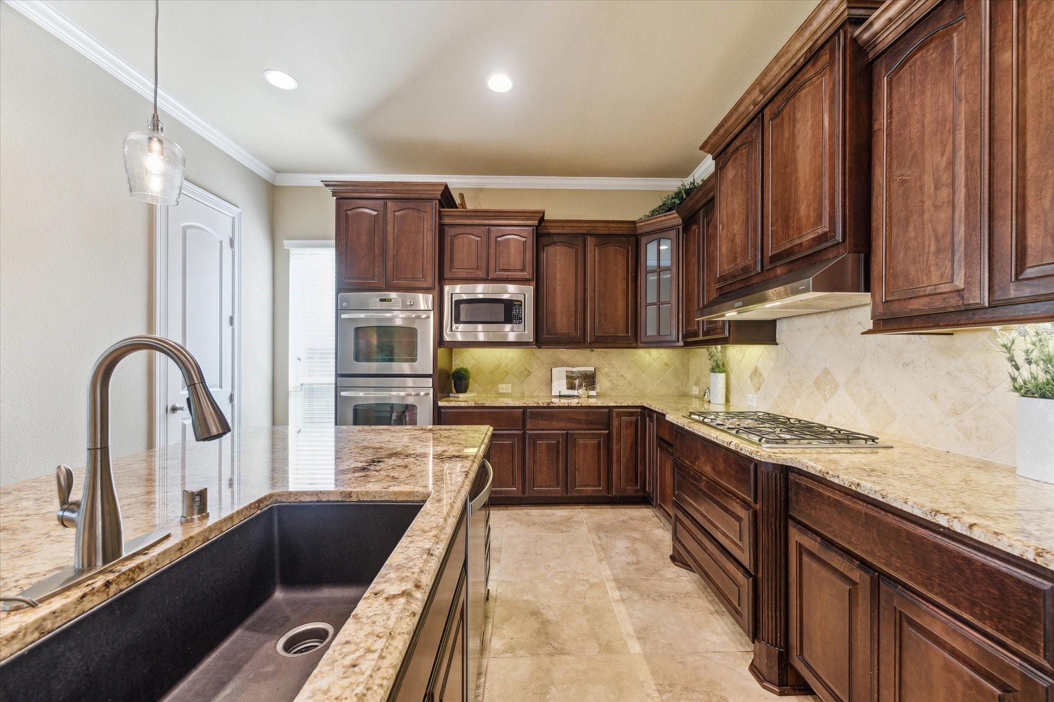 Sugar Land, Texas, 77479, United States, 5 Bedrooms Bedrooms, ,5 BathroomsBathrooms,Residential,Active,1871593