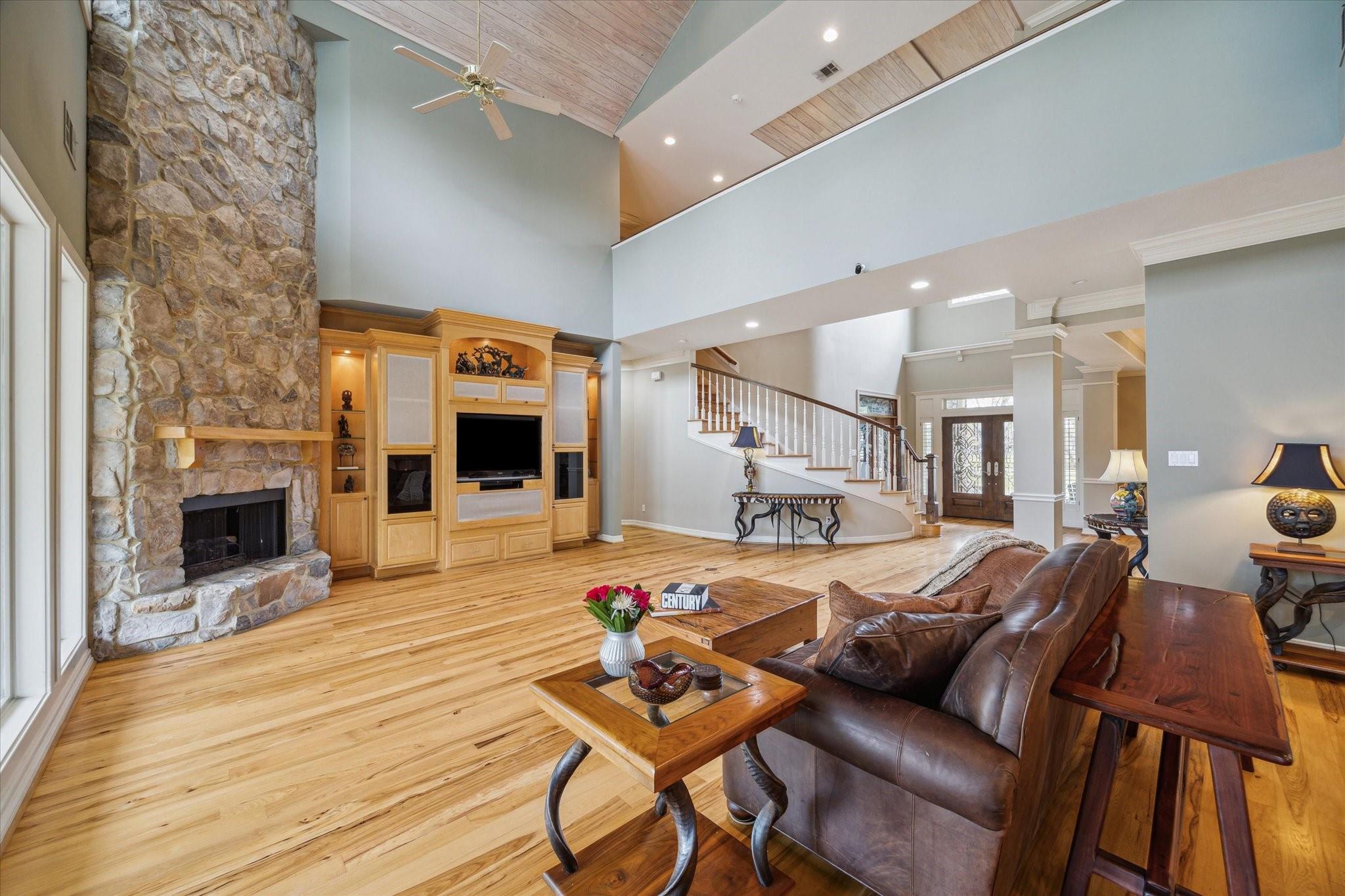 Sugar Land, Texas, 77479, United States, 4 Bedrooms Bedrooms, ,4 BathroomsBathrooms,Residential,Active,1914847