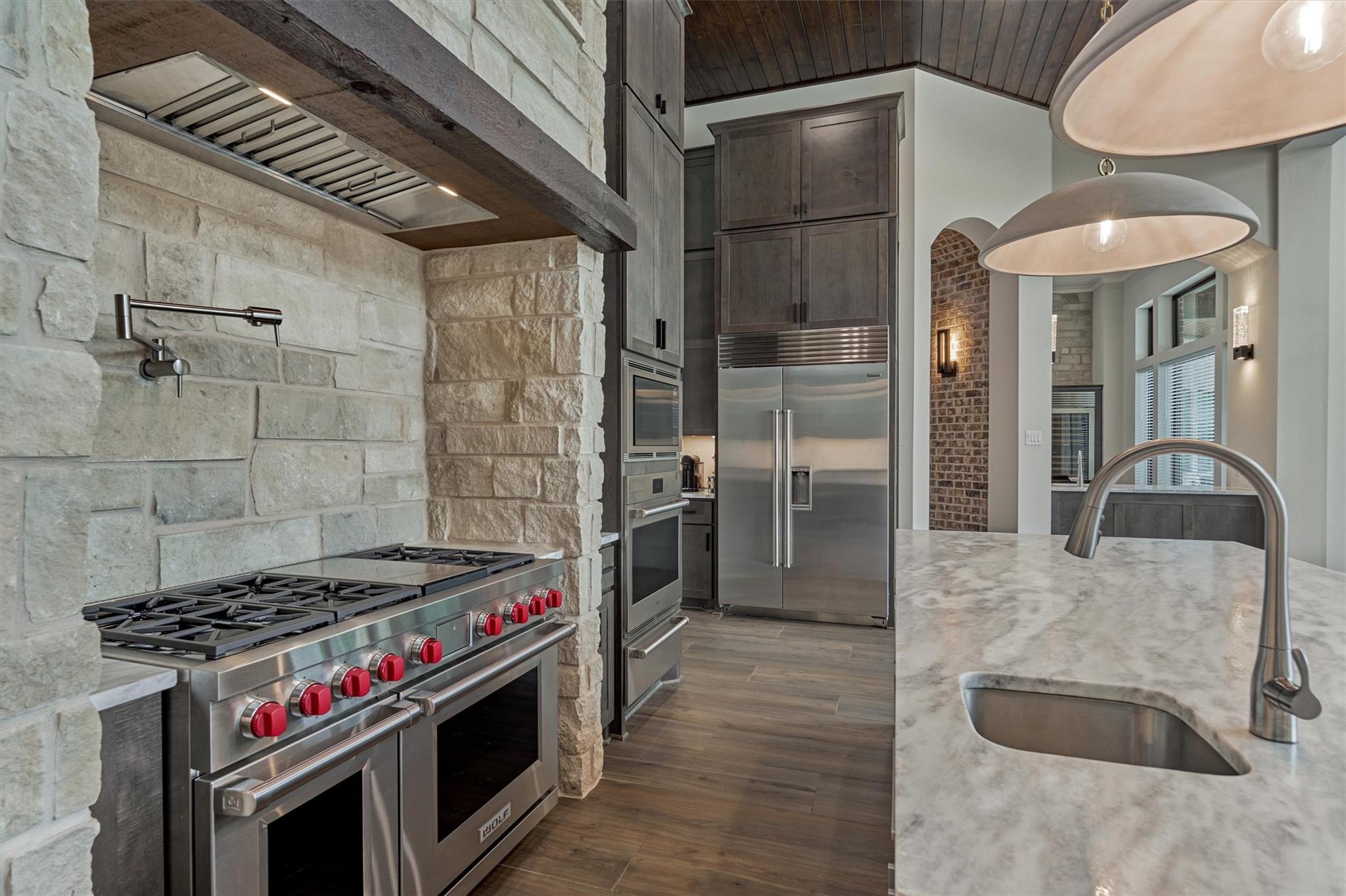 Montgomery, Texas, 77316, United States, 5 Bedrooms Bedrooms, ,8 BathroomsBathrooms,Residential,Active,1953008