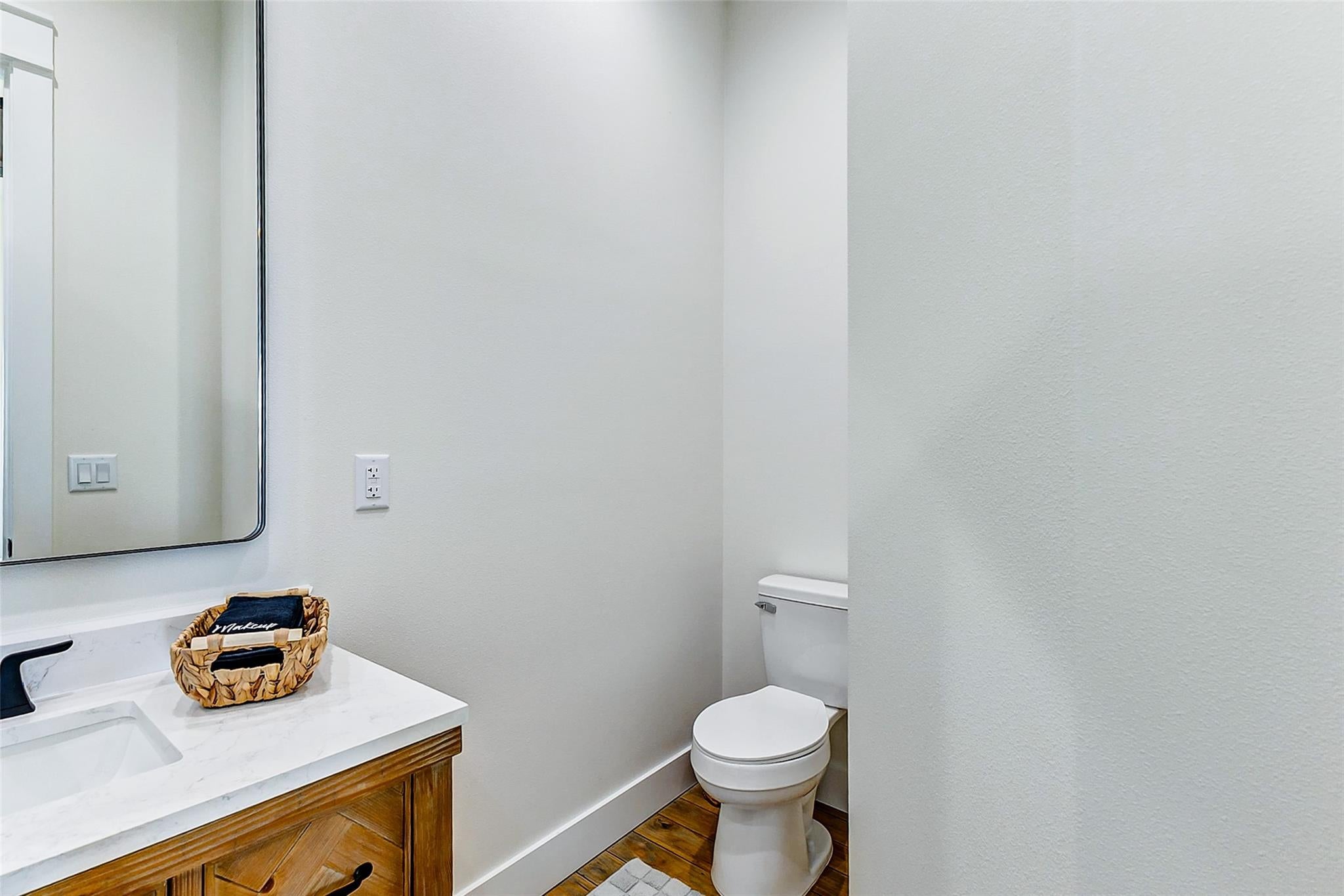 Gilchrist, Texas, 77617, United States, 3 Bedrooms Bedrooms, ,4 BathroomsBathrooms,Residential,Active,1761250