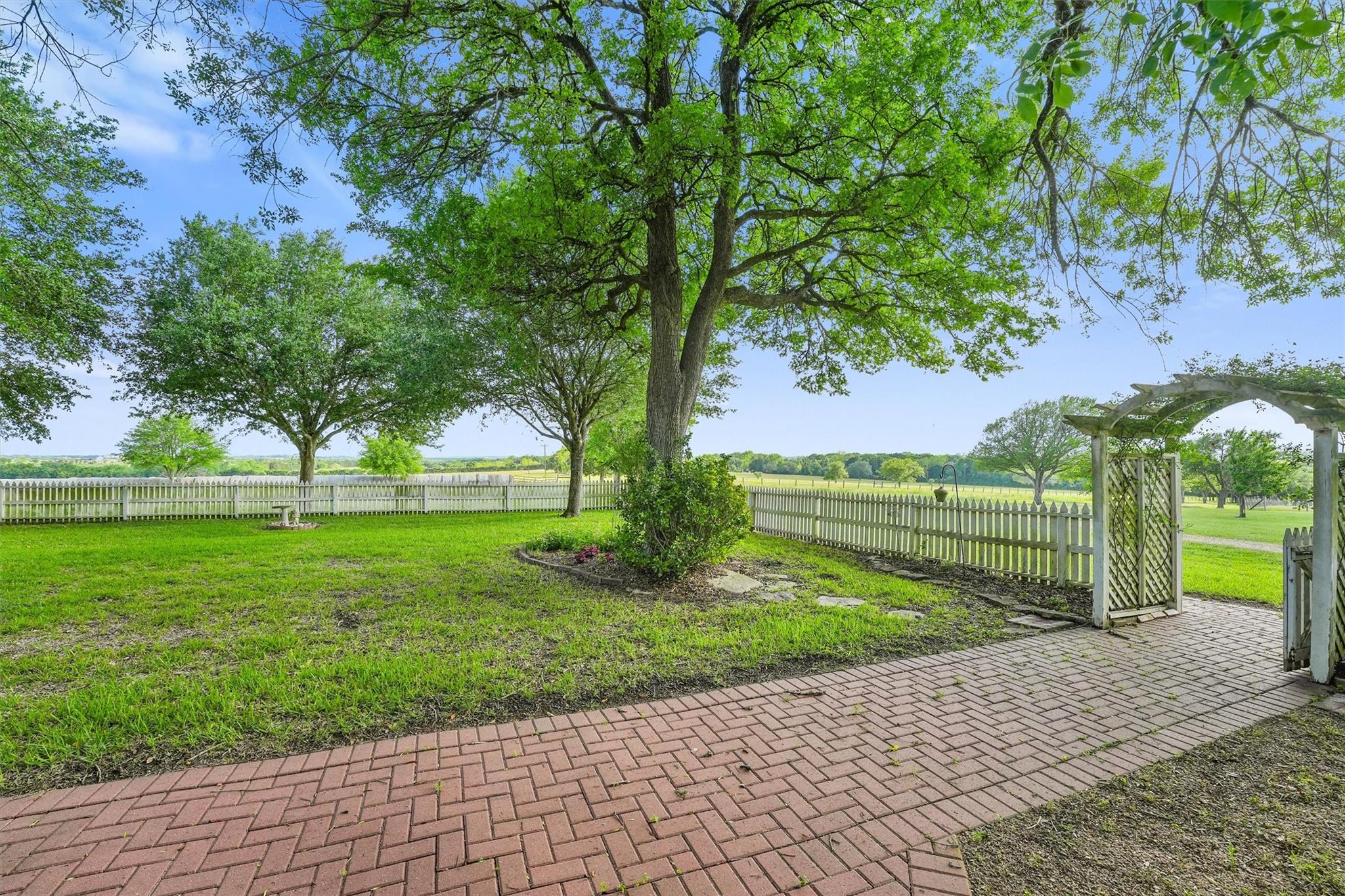 Brenham, Texas, 77833, United States, 3 Bedrooms Bedrooms, ,3 BathroomsBathrooms,Residential,Active,1920281