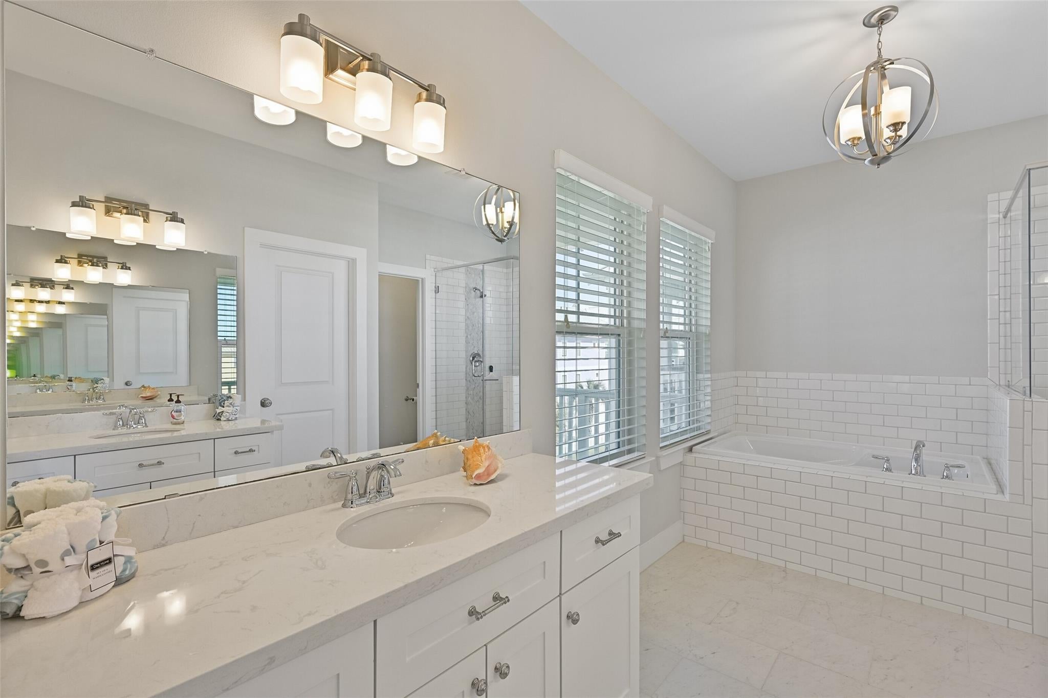Galveston, Texas, 77554, United States, ,4 BathroomsBathrooms,Residential,Active,1867916