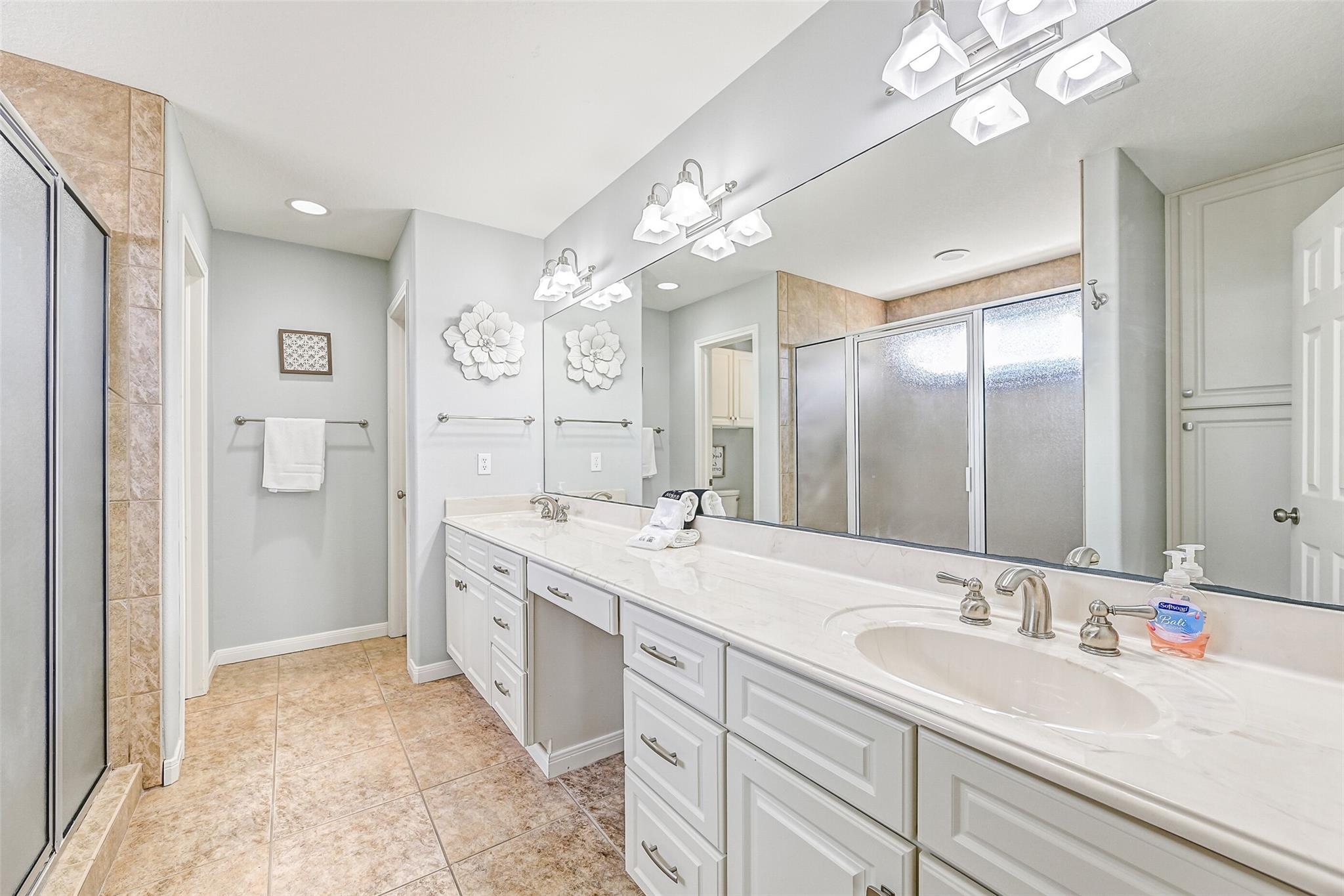 Galveston, Texas, 77554, United States, 4 Bedrooms Bedrooms, ,4 BathroomsBathrooms,Residential,Active,1954414