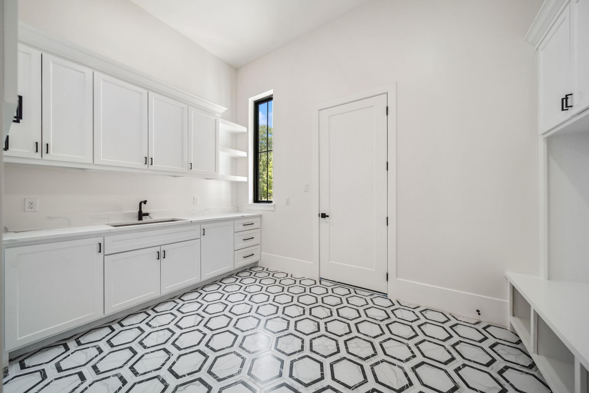 Montgomery, Texas, 77316, United States, 4 Bedrooms Bedrooms, ,4 BathroomsBathrooms,Residential,Active,1769891