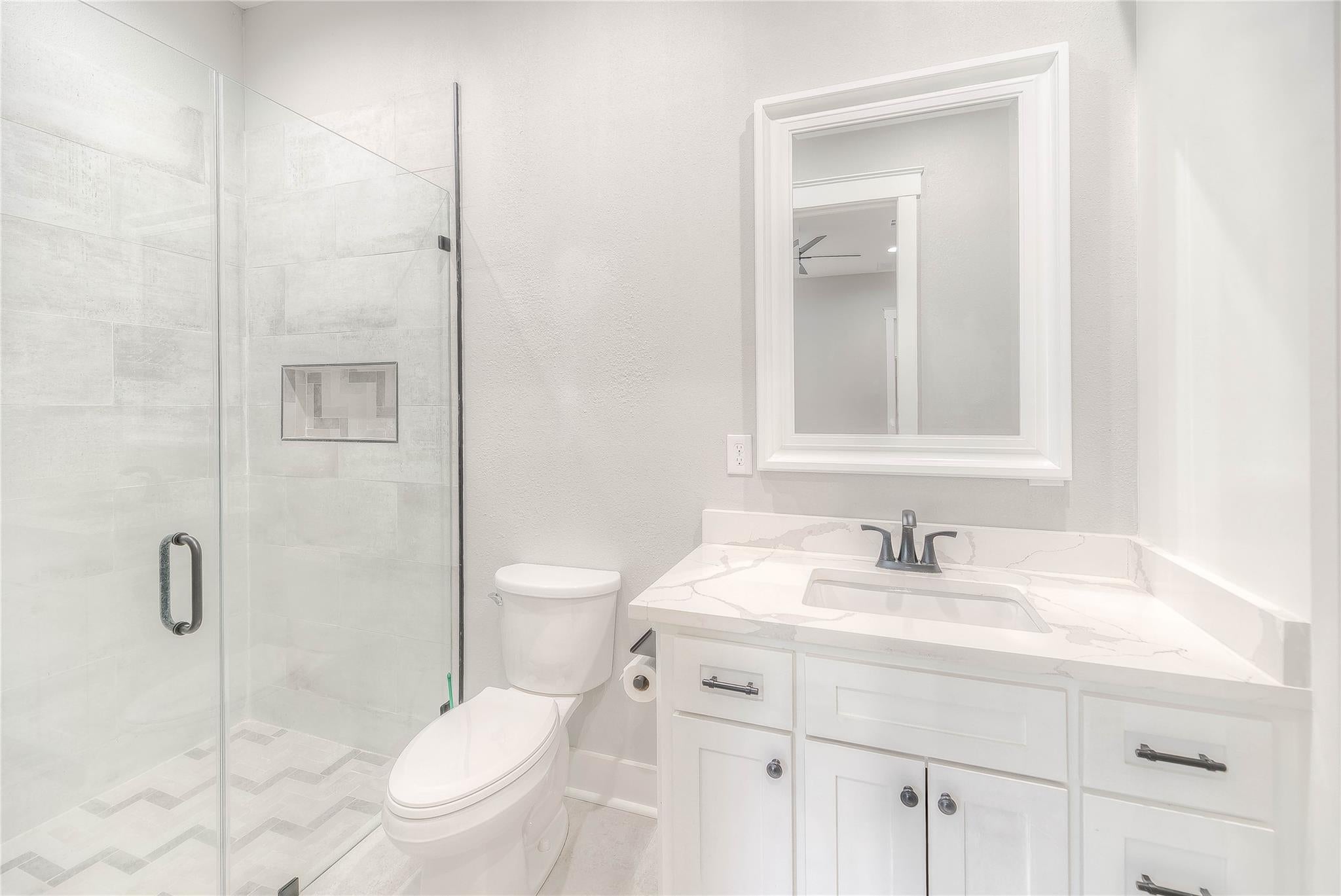 Livingston, Texas, 77351, United States, 5 Bedrooms Bedrooms, ,6 BathroomsBathrooms,Residential,Active,1905360