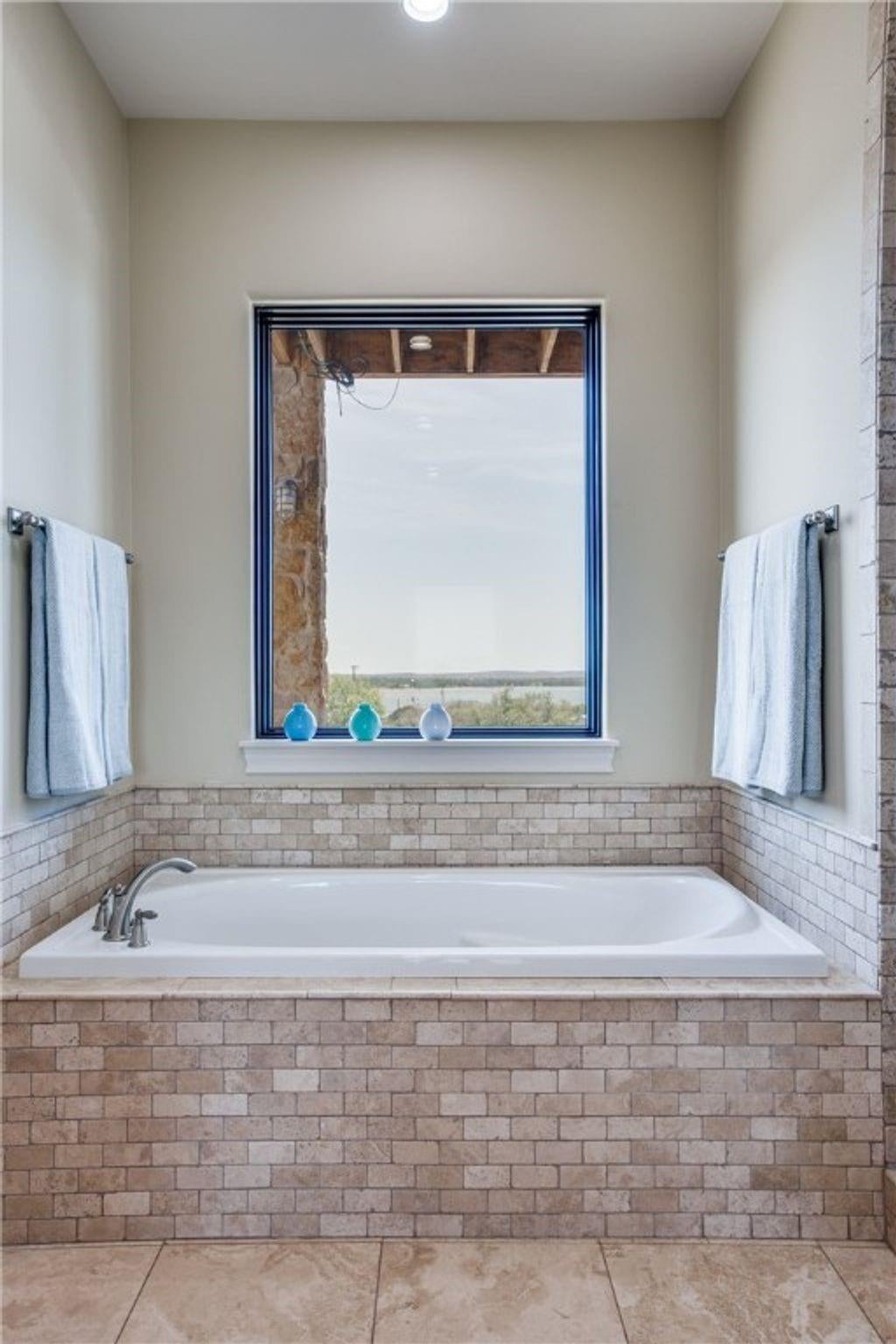 Burnet, Texas, 78611, United States, ,4 BathroomsBathrooms,Residential,Active,1702915