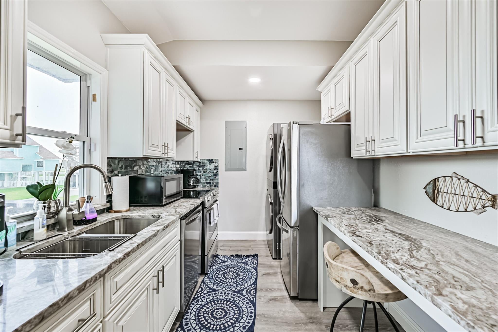Galveston, Texas, 77554, United States, 6 Bedrooms Bedrooms, ,7 BathroomsBathrooms,Residential,Active,1907960