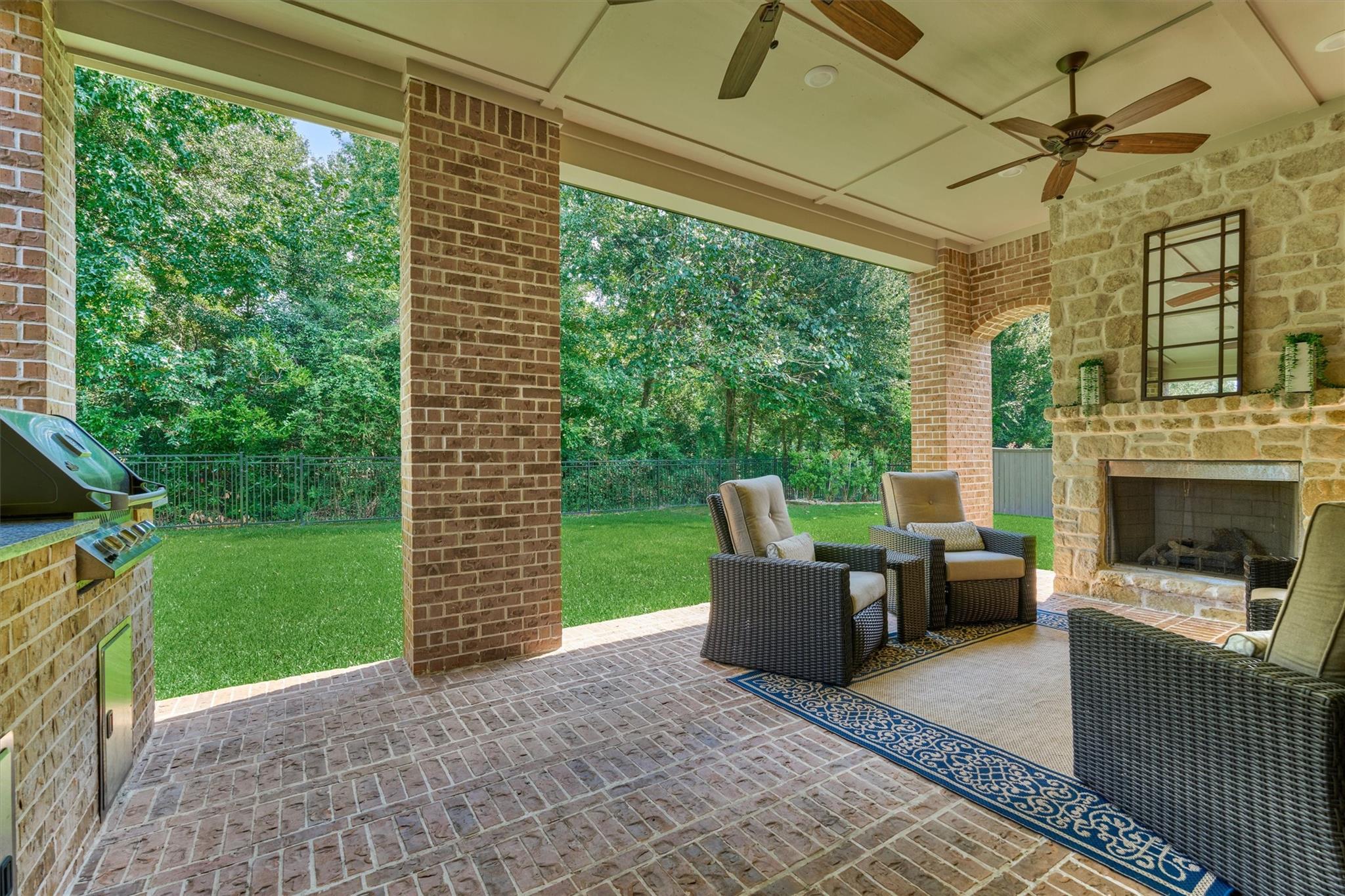 Montgomery, Texas, 77316, United States, 5 Bedrooms Bedrooms, ,4 BathroomsBathrooms,Residential,Active,1927663