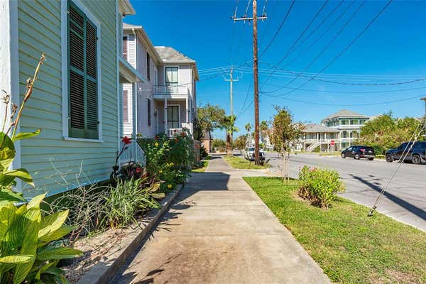 811 18TH ST, GALVESTON, TX 77550, photo 4 of 35