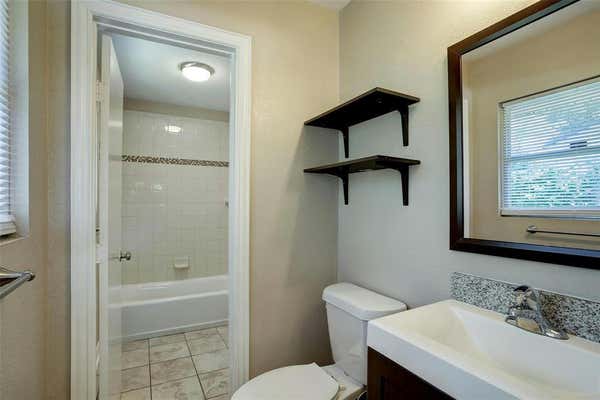 8410 GLEN VALLEY DR, HOUSTON, TX 77061 - Image 1