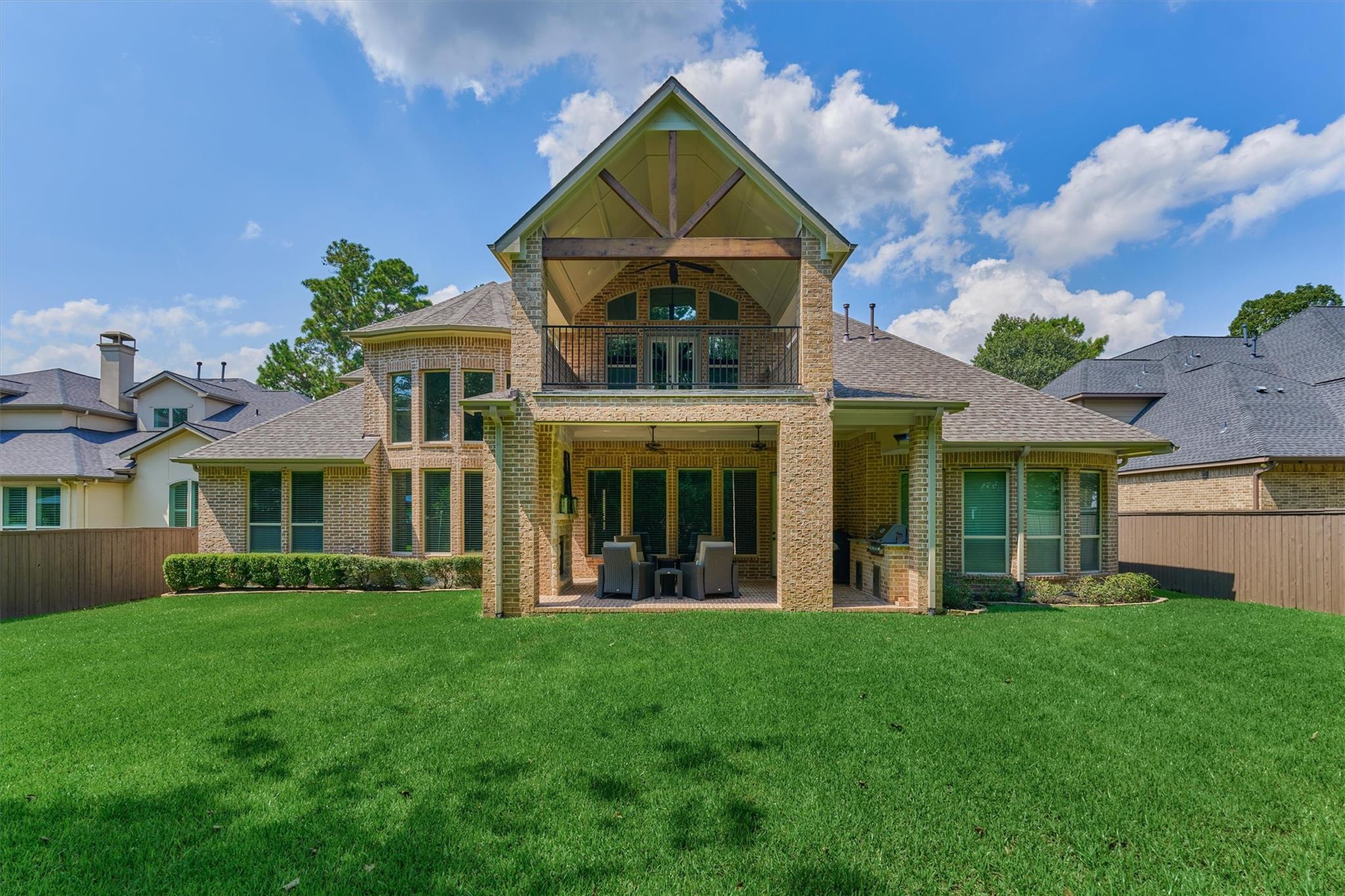 Montgomery, Texas, 77316, United States, 5 Bedrooms Bedrooms, ,4 BathroomsBathrooms,Residential,Active,1927663
