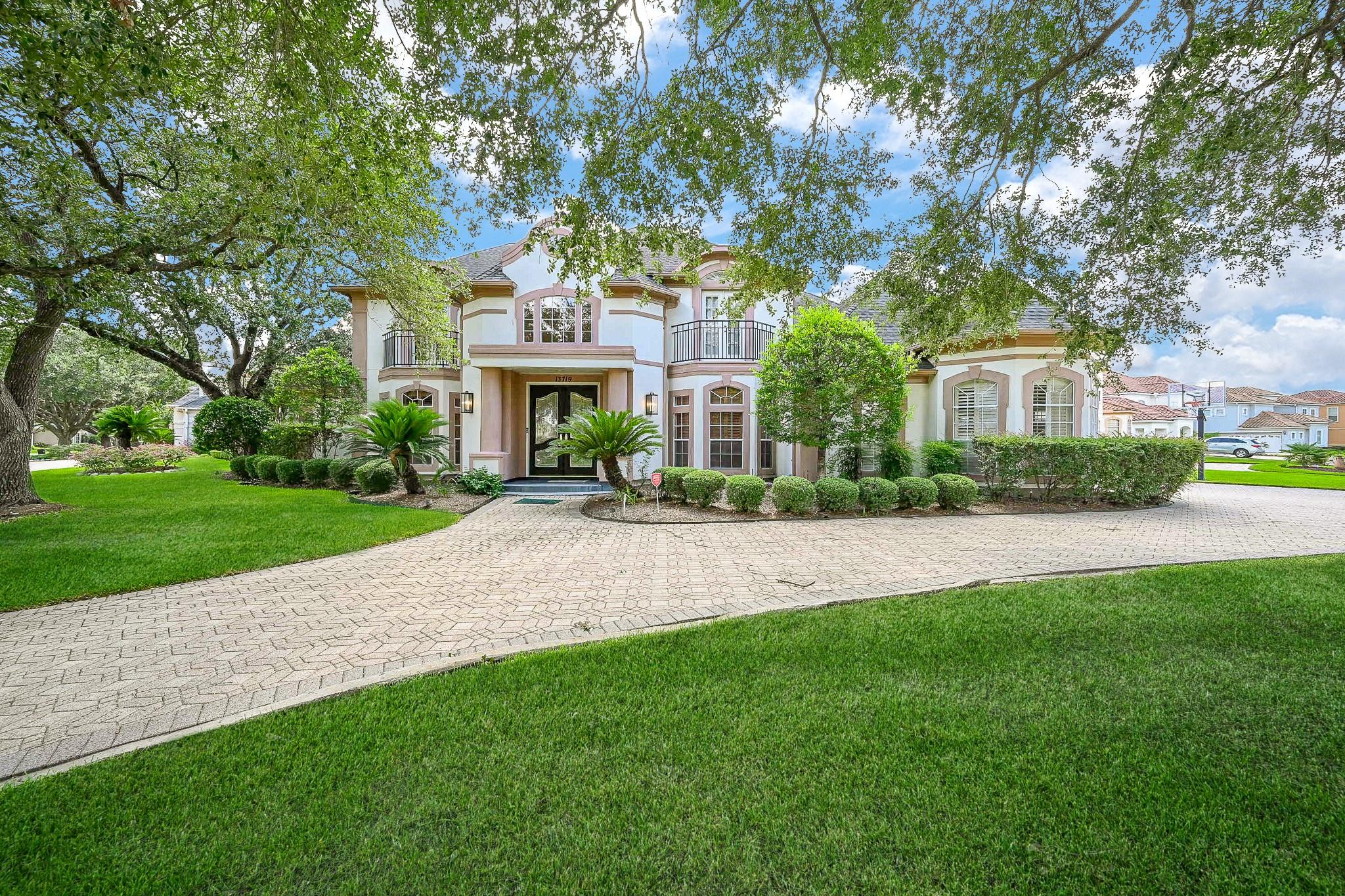 Houston, Texas, 77077, United States, 5 Bedrooms Bedrooms, ,5 BathroomsBathrooms,Residential,Active,1945837
