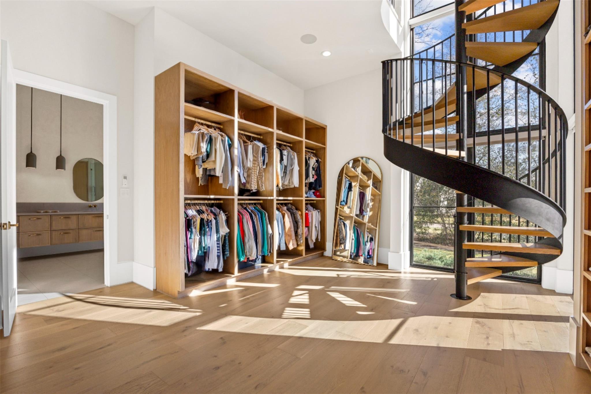 Montgomery, Texas, 77316, United States, 6 Bedrooms Bedrooms, ,7 BathroomsBathrooms,Residential,Active,2012208