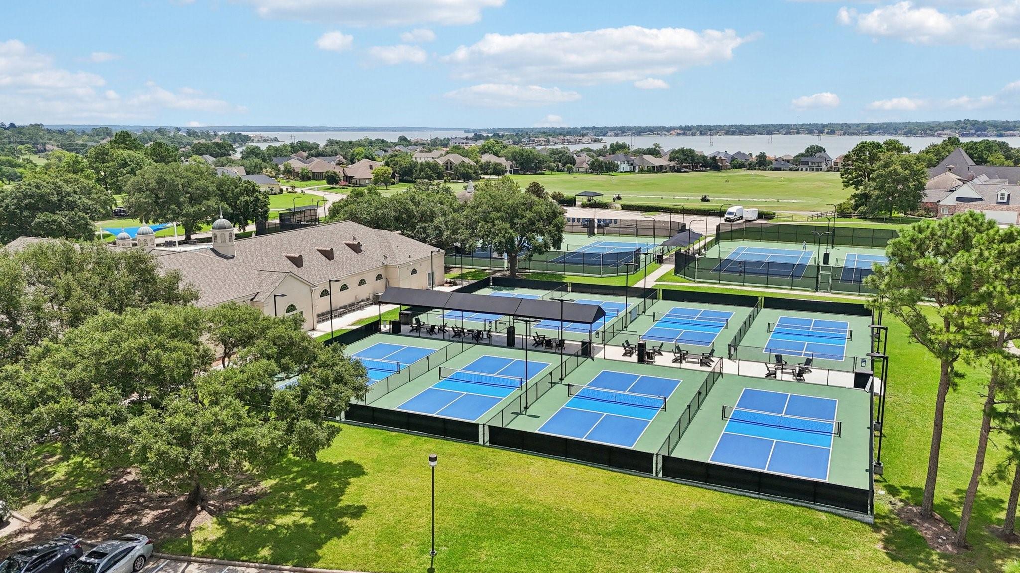 Montgomery, Texas, 77356, United States, 4 Bedrooms Bedrooms, ,5 BathroomsBathrooms,Residential,Active,1894542