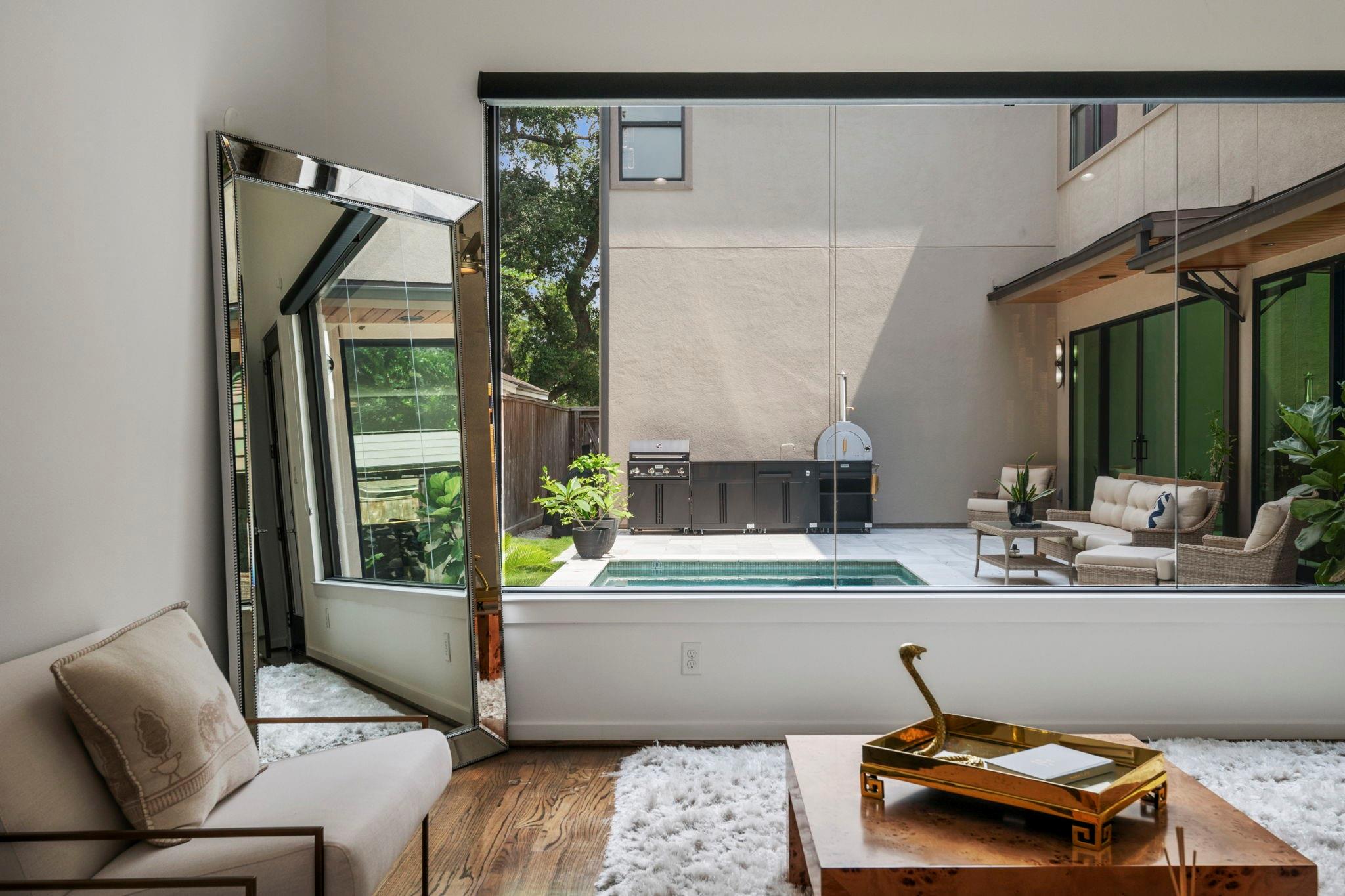 Houston, Texas, 77027, United States, 5 Bedrooms Bedrooms, ,4 BathroomsBathrooms,Residential,Active,1839723